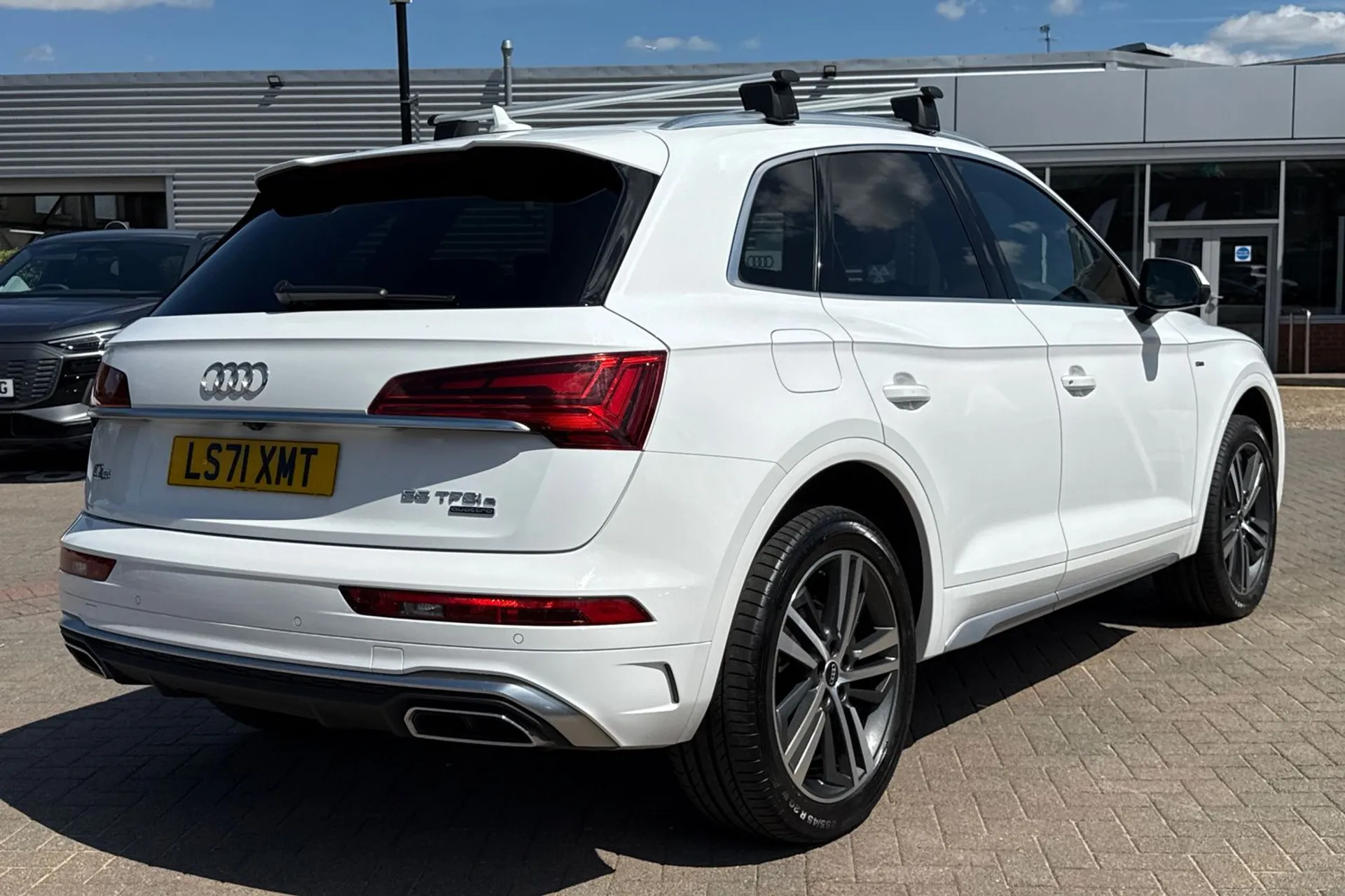Audi Q5 thumbnail image number 4