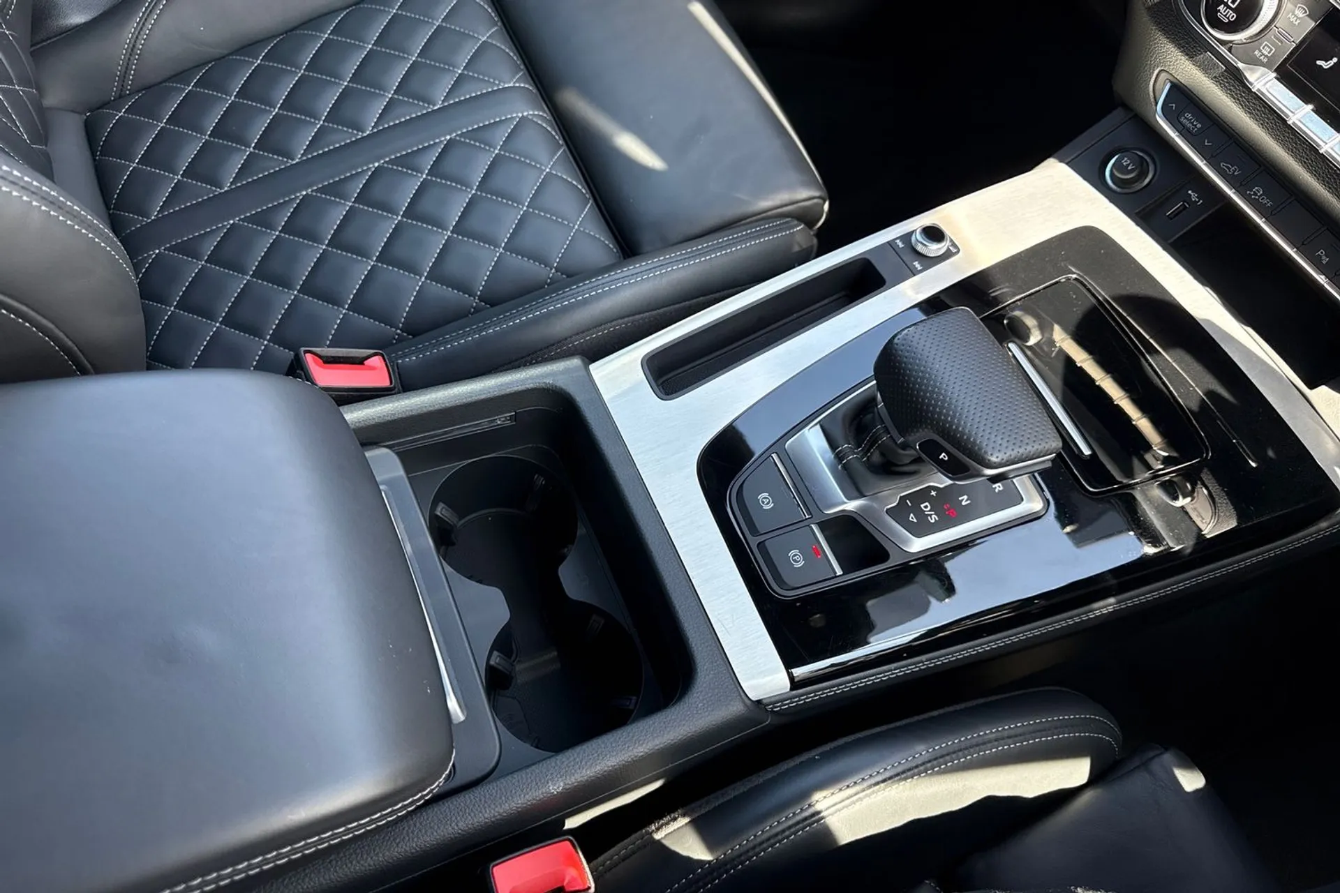Audi Q5 thumbnail image number 36