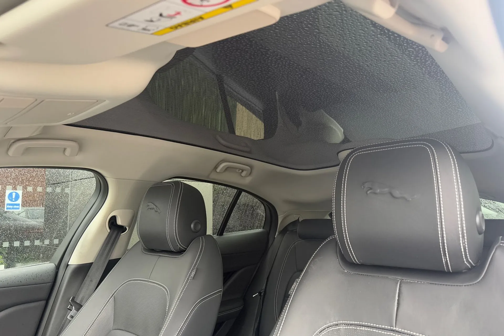 Jaguar I-PACE thumbnail image number 54