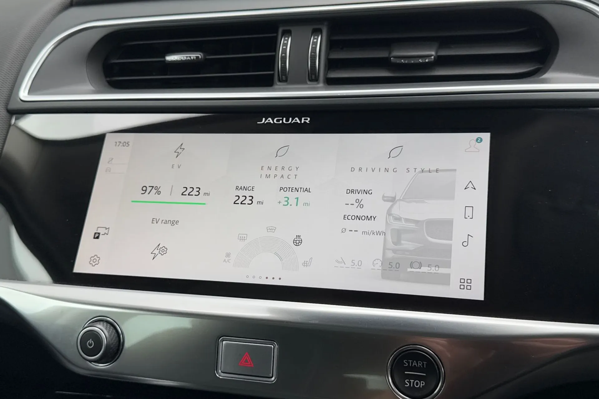 Jaguar I-PACE thumbnail image number 64