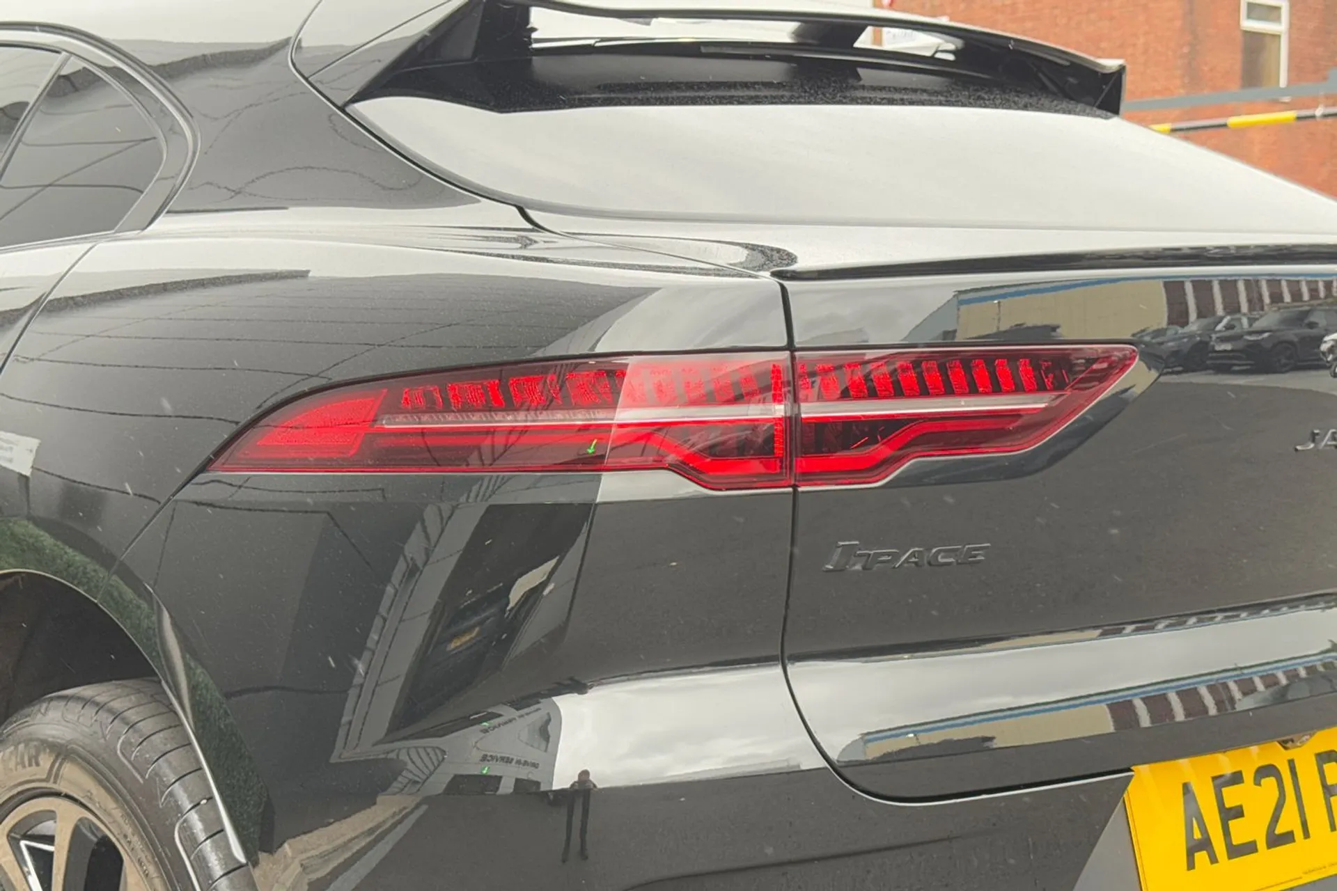 Jaguar I-PACE thumbnail image number 39