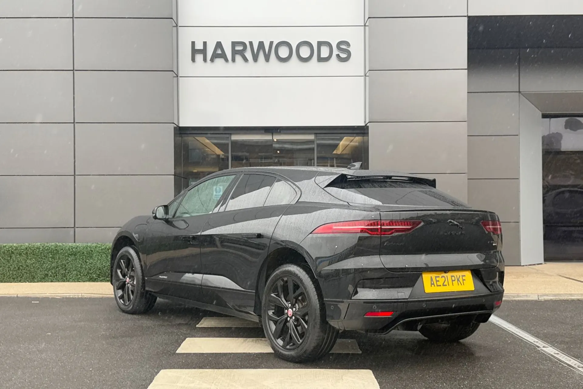Jaguar I-PACE thumbnail image number 11