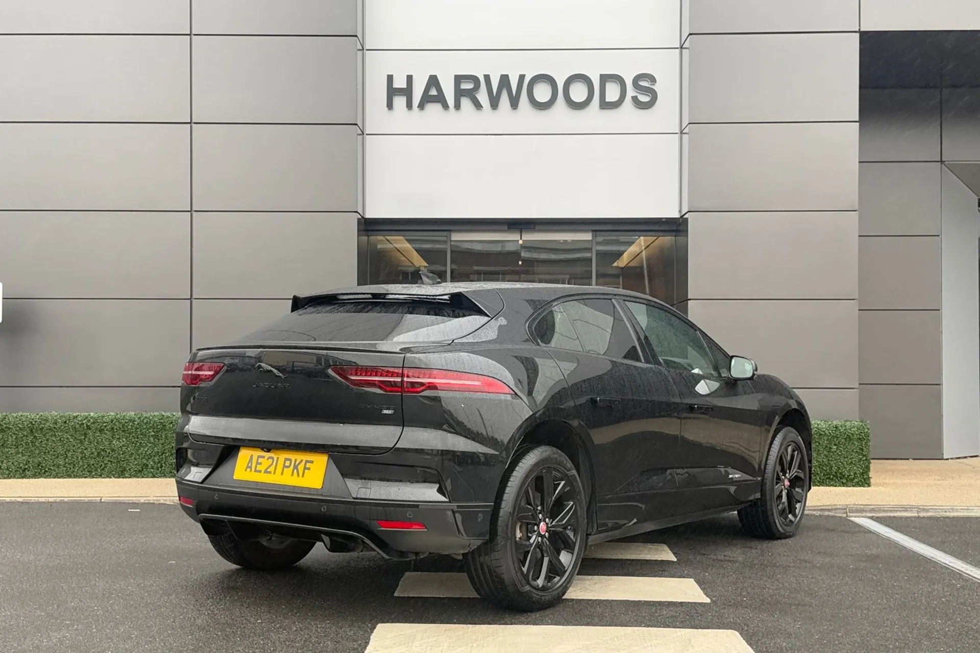 Jaguar I-PACE thumbnail image number 7