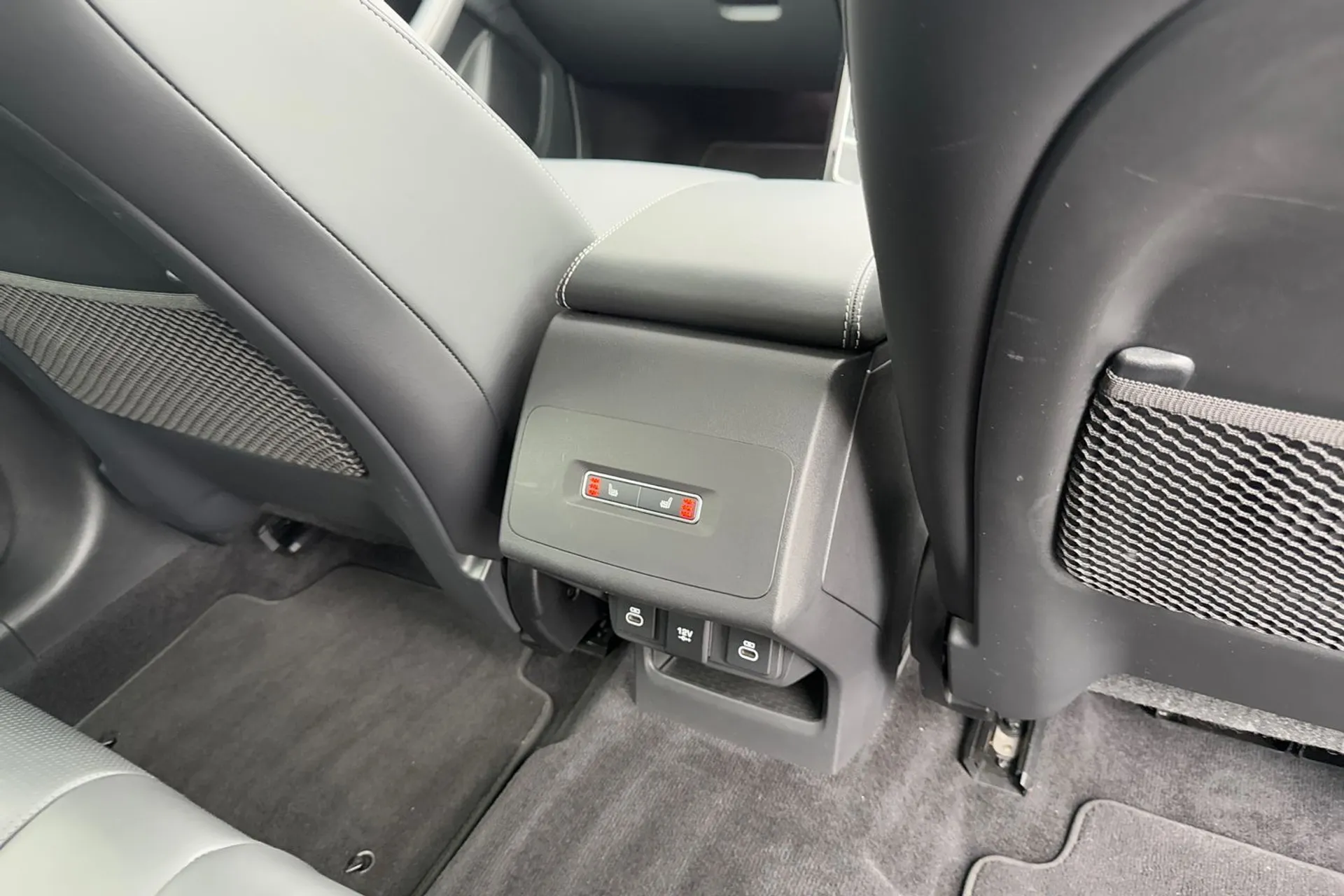 Jaguar I-PACE thumbnail image number 50