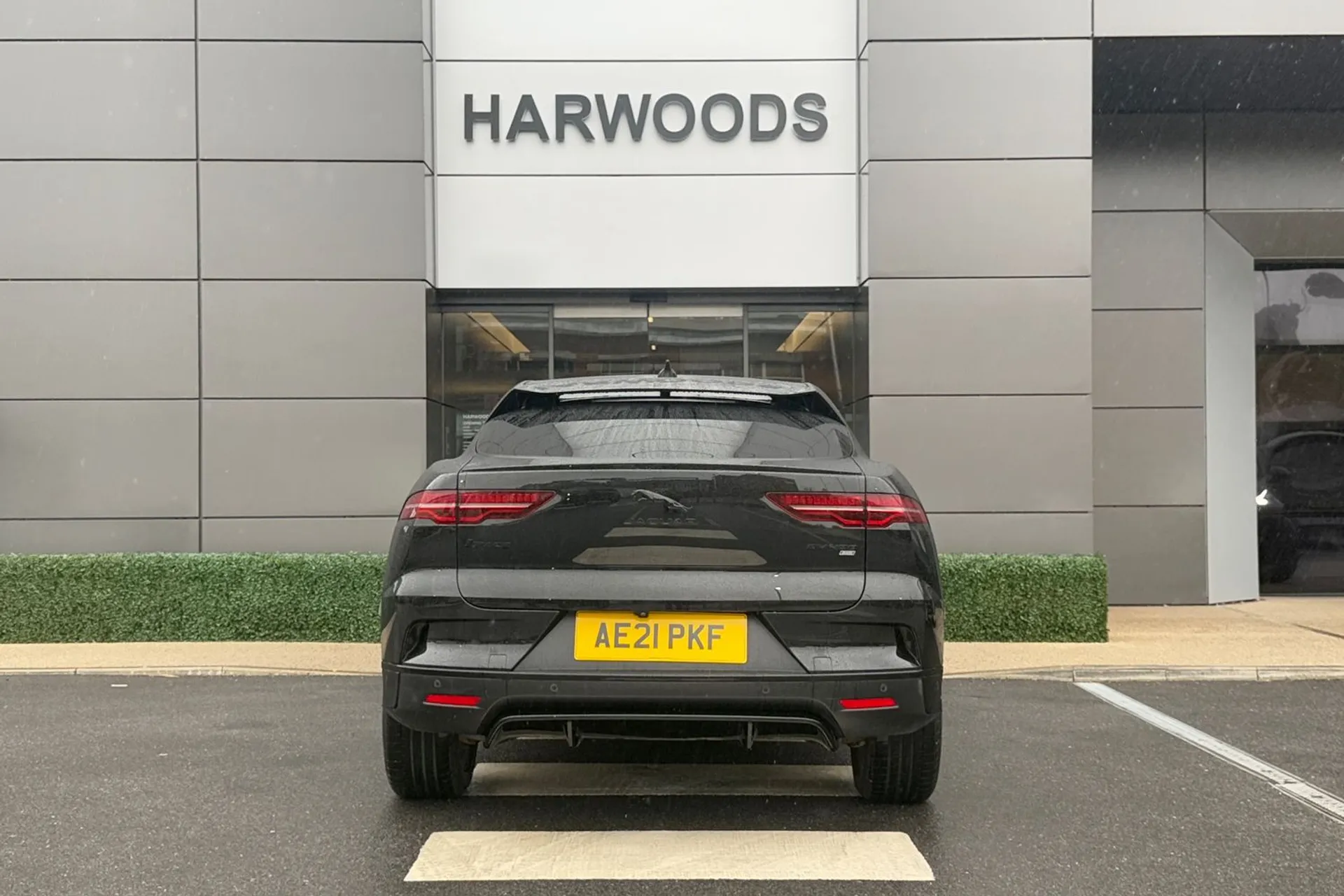 Jaguar I-PACE thumbnail image number 8