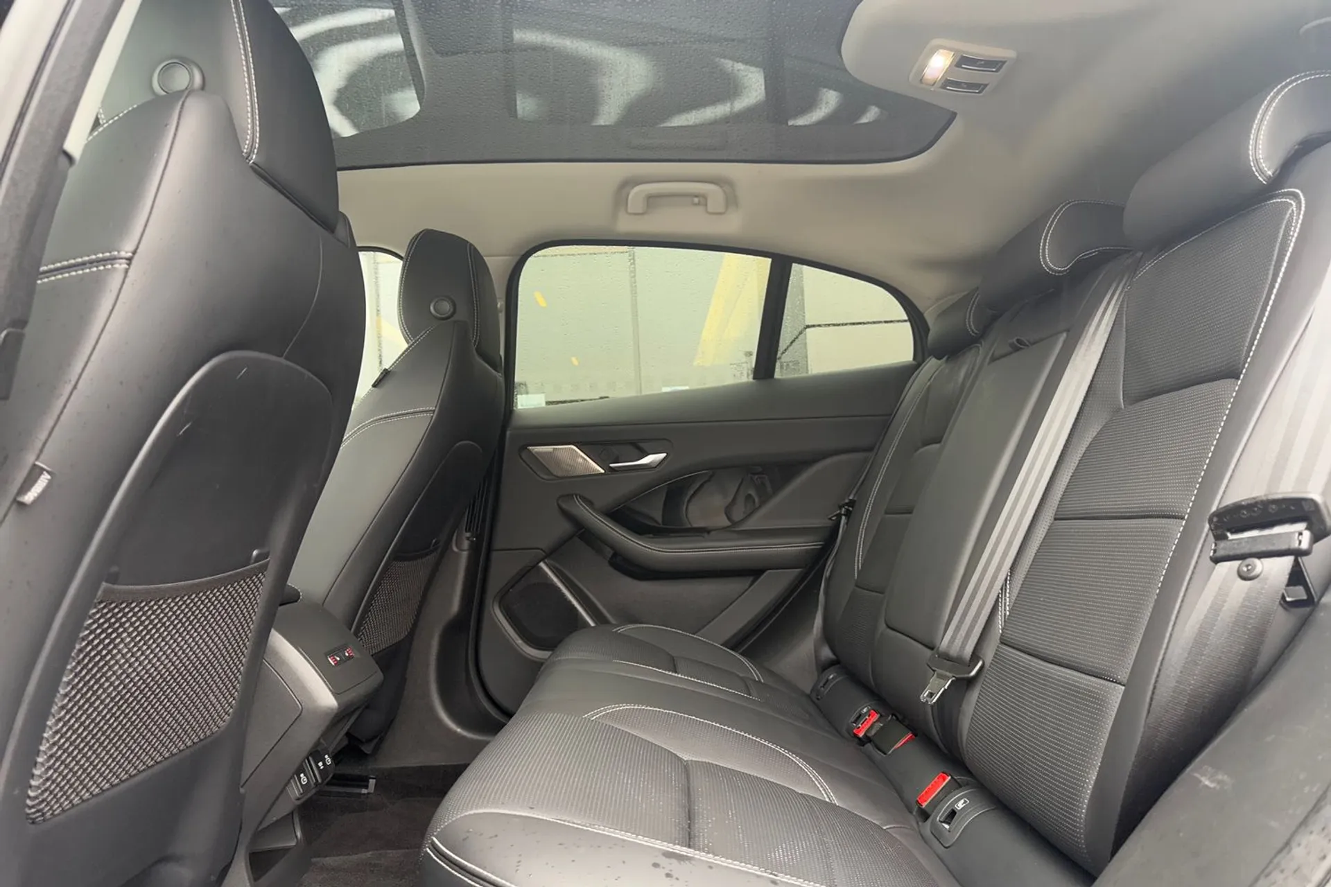 Jaguar I-PACE thumbnail image number 55