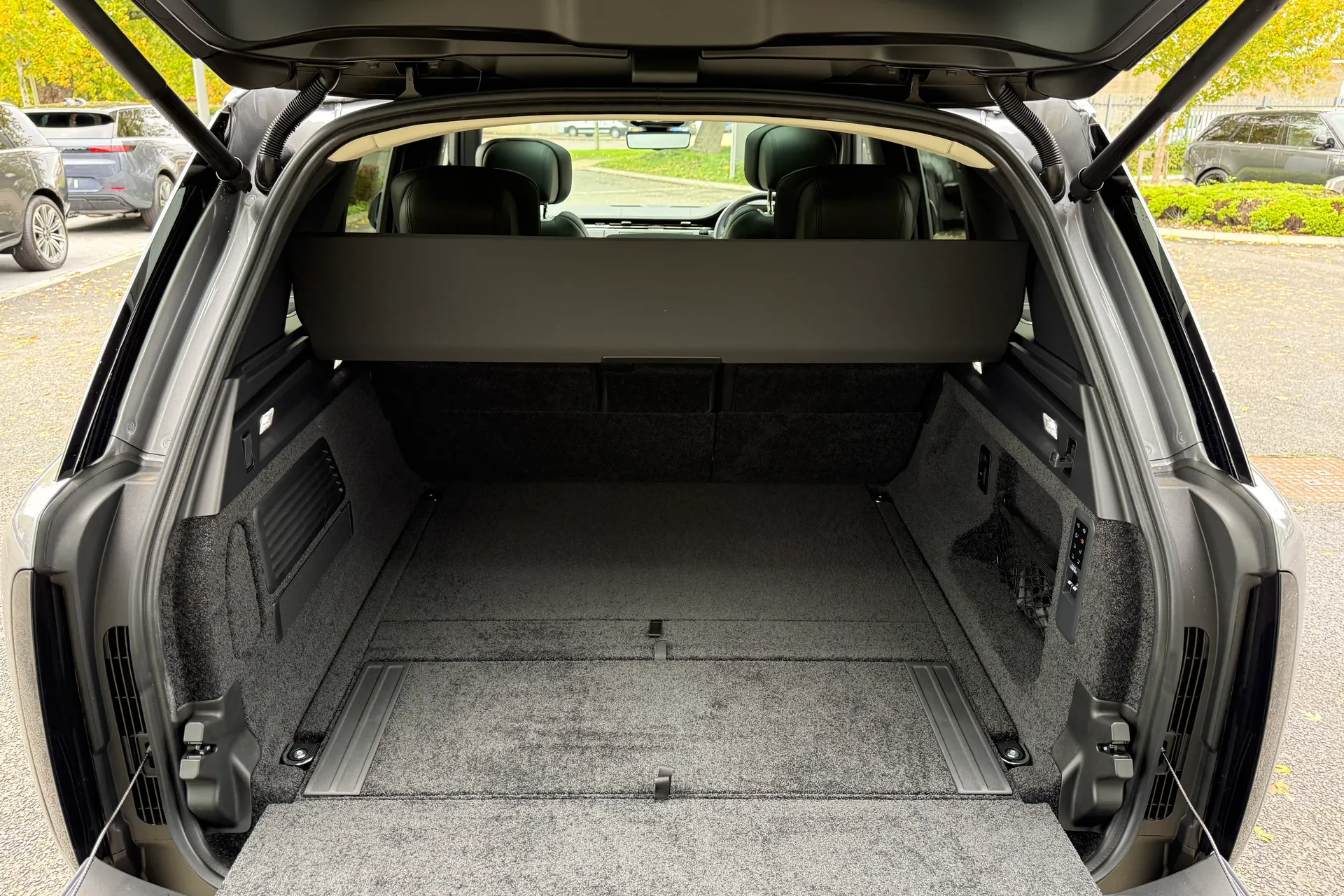 LAND ROVER RANGE ROVER thumbnail image number 10