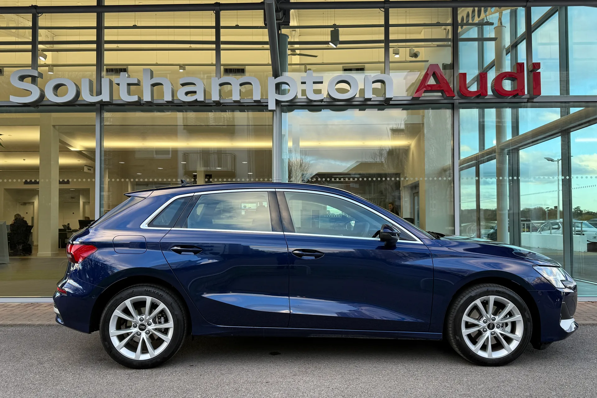 Audi A3 thumbnail image number 2