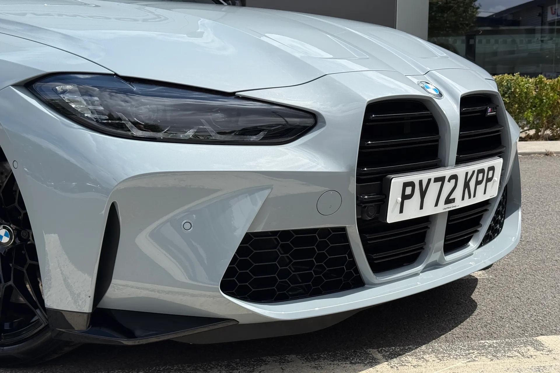 BMW M4 thumbnail image number 10
