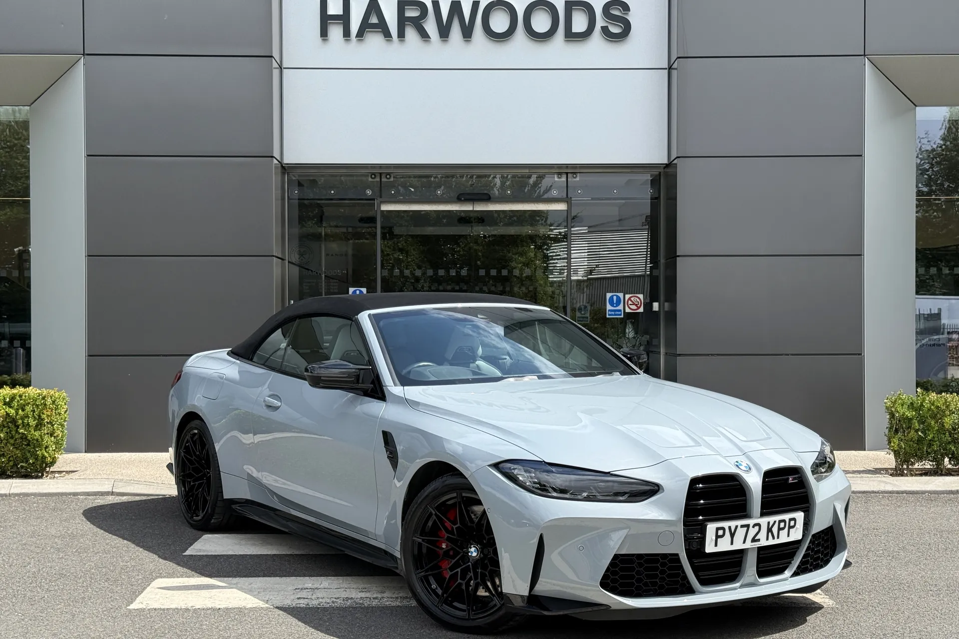BMW M4 thumbnail image number 9