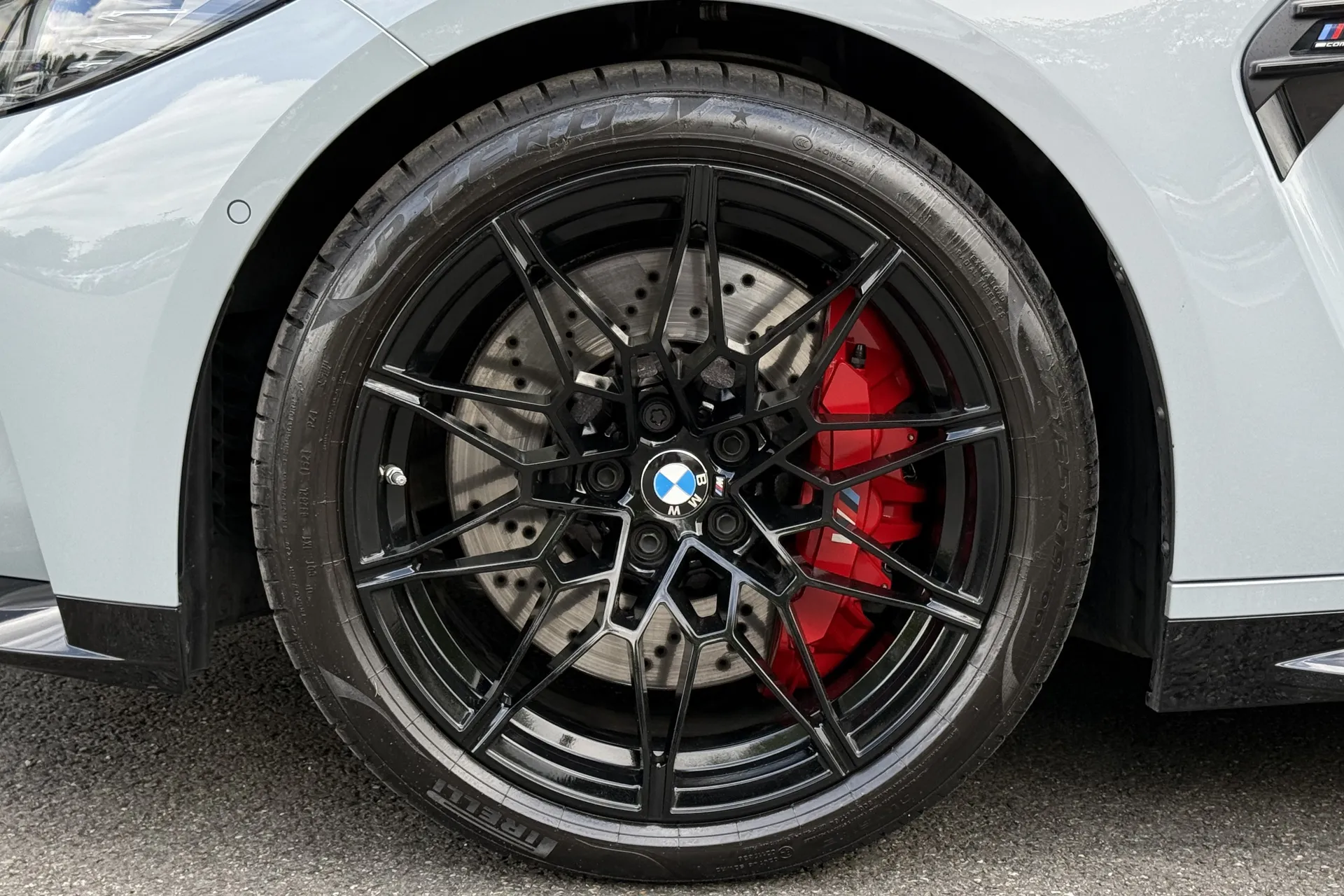 BMW M4 thumbnail image number 11