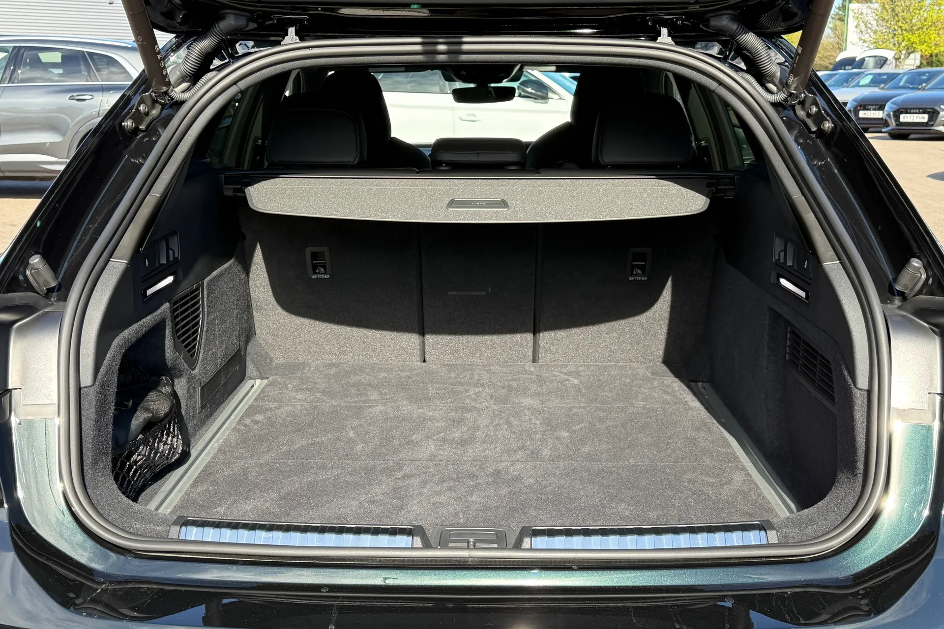 Audi A6 thumbnail image number 42