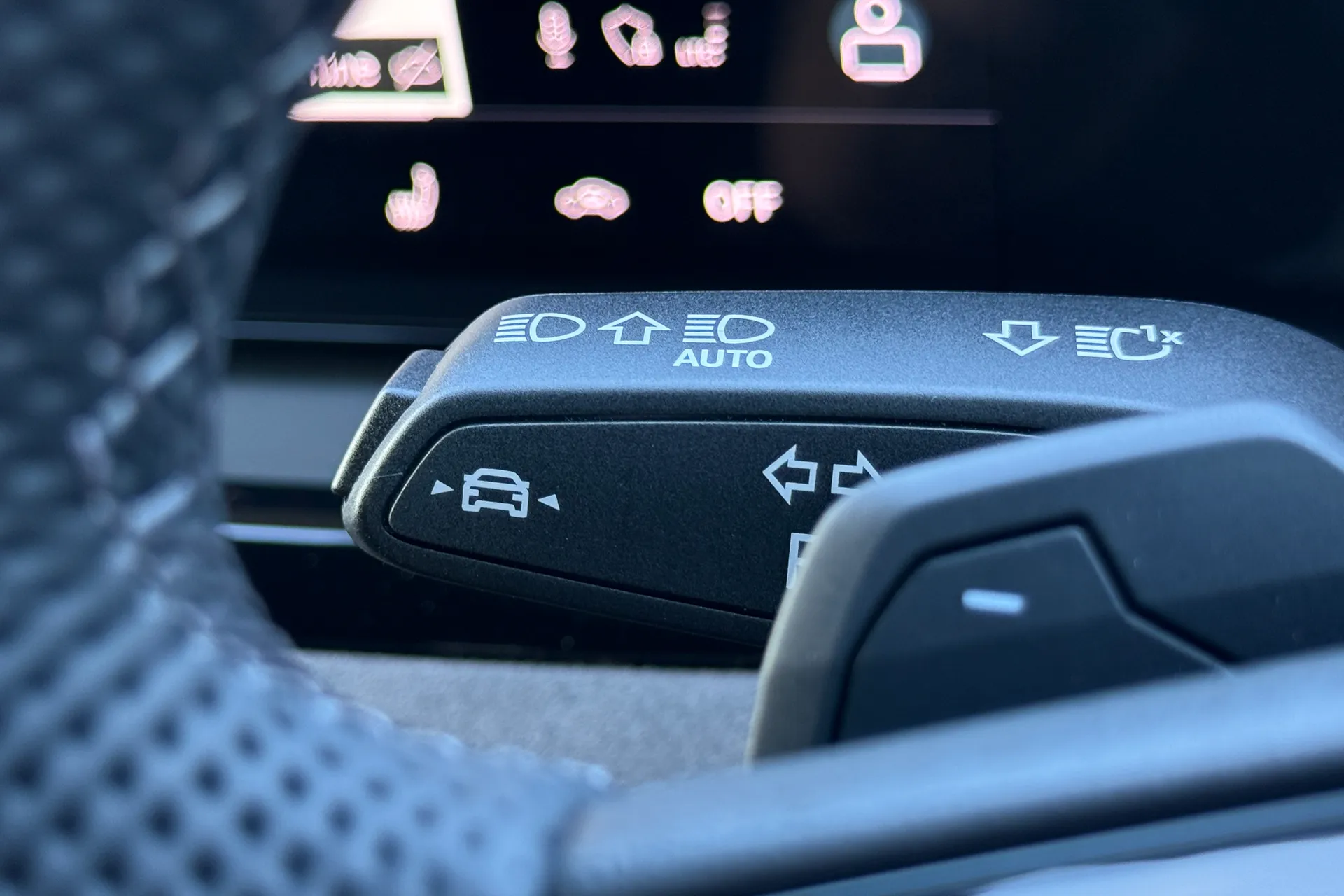Audi A6 thumbnail image number 25