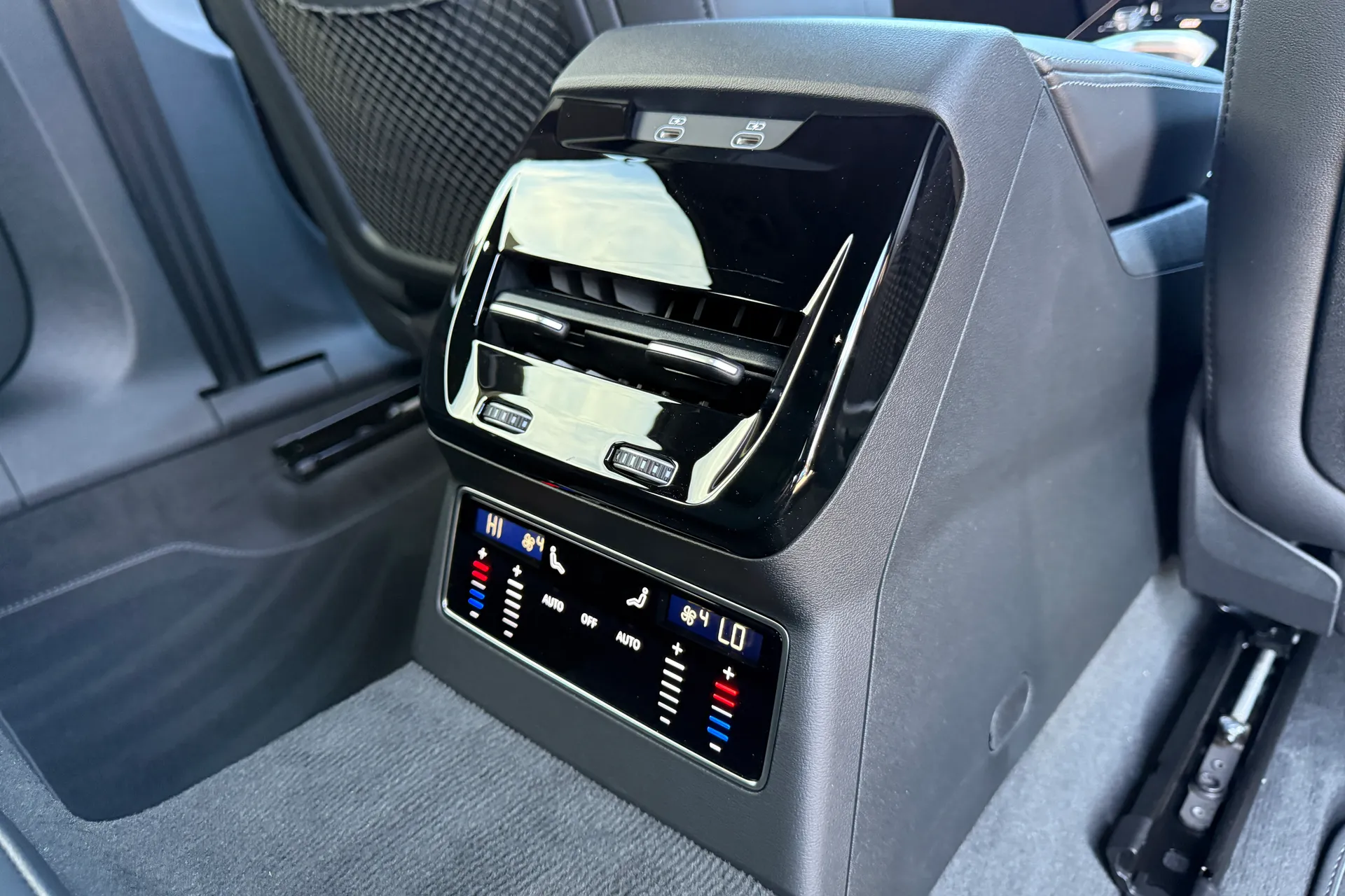 Audi A6 thumbnail image number 57