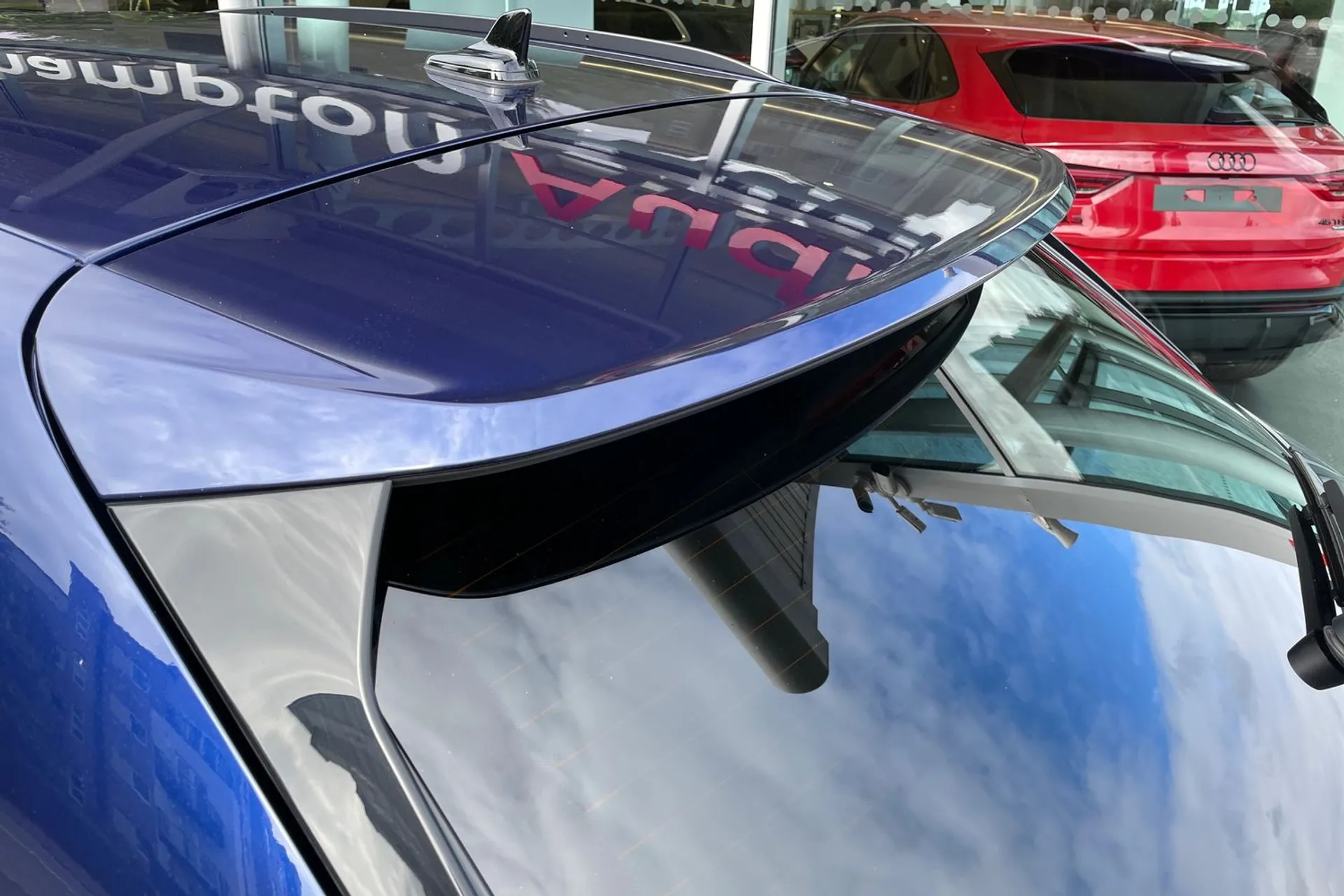 Audi Q3 thumbnail image number 14