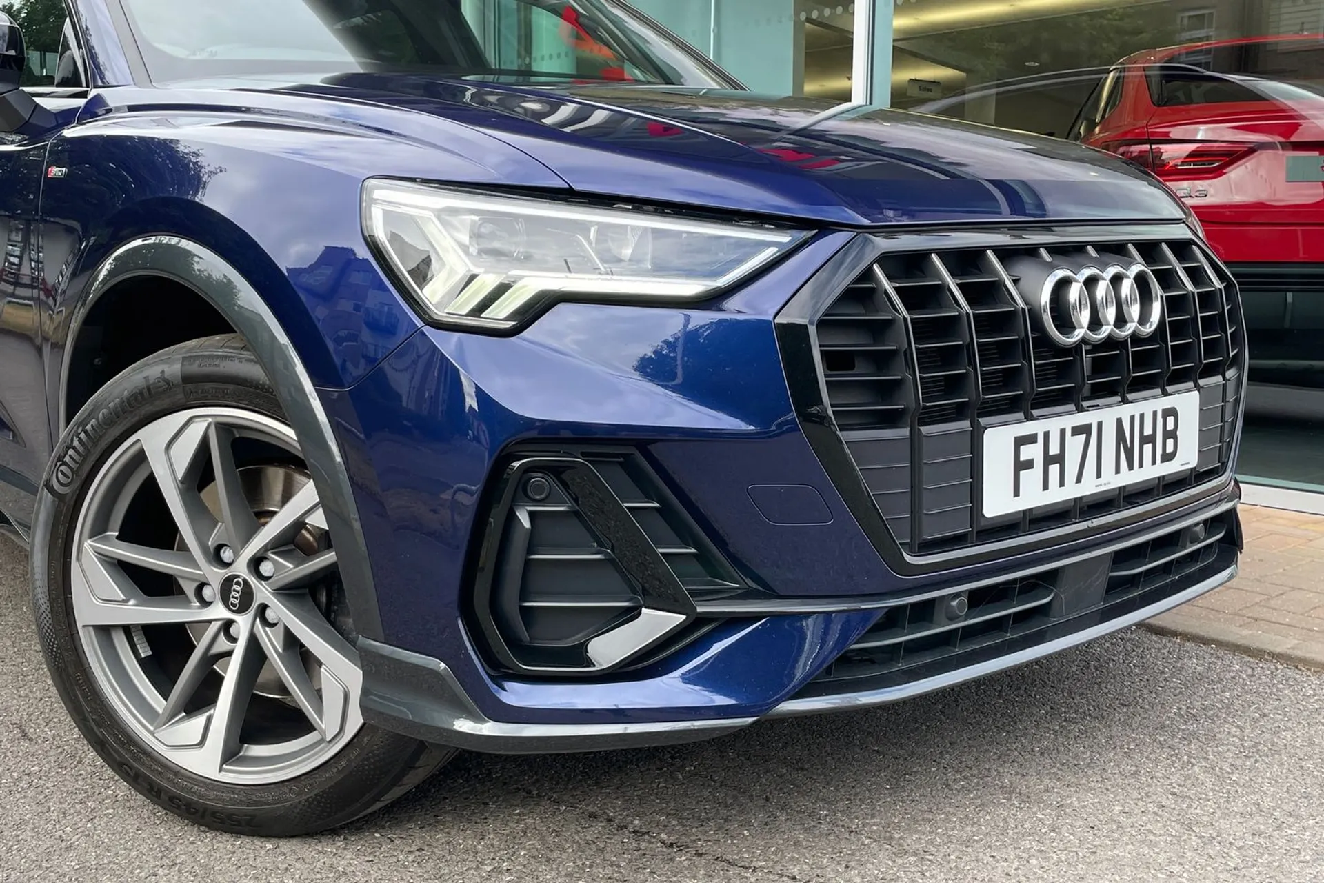 Audi Q3 thumbnail image number 5