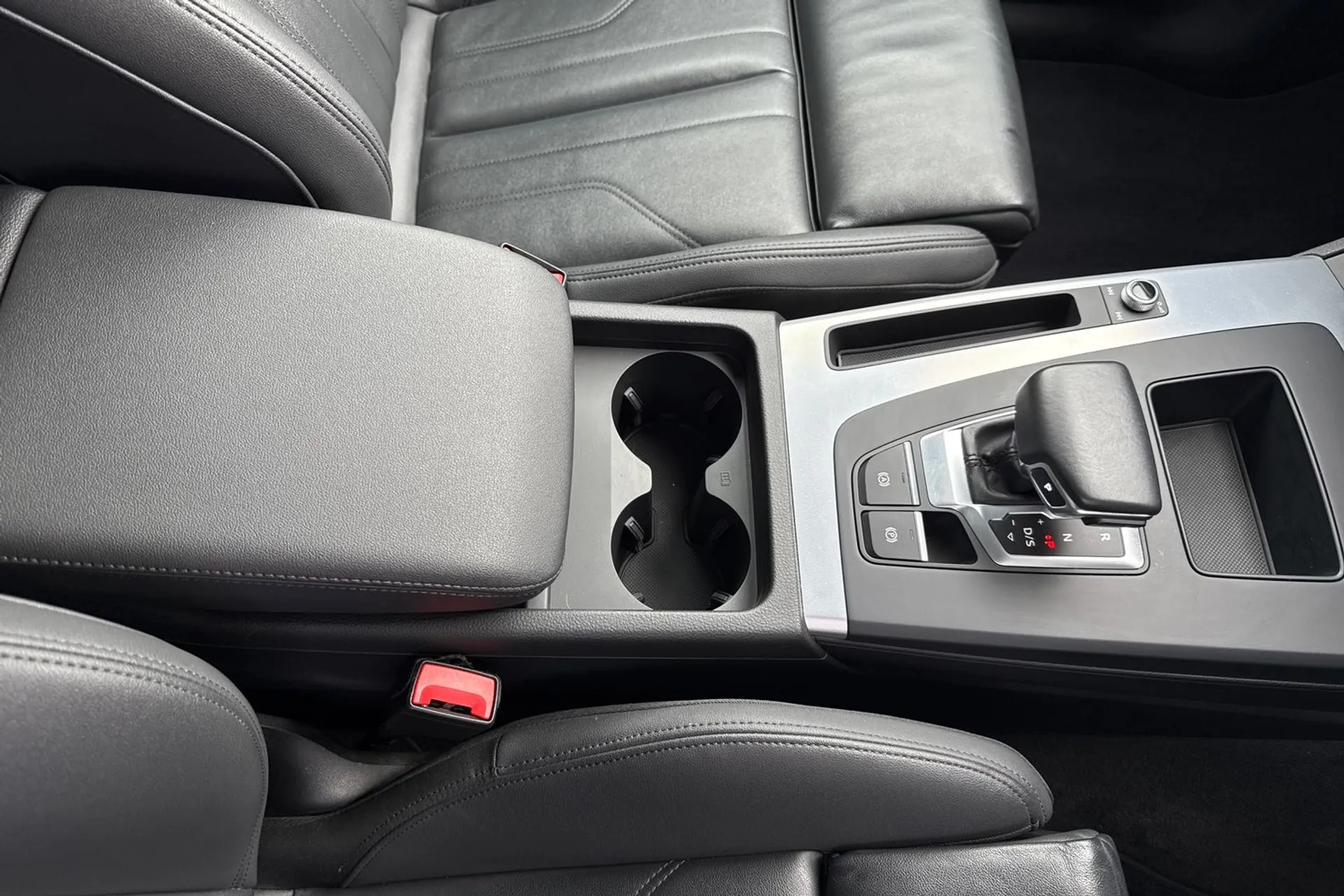 Audi Q5 thumbnail image number 40