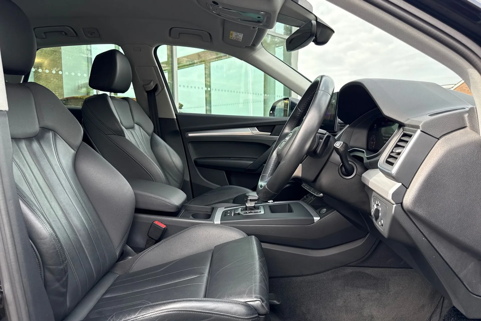 Audi Q5 thumbnail image number 24