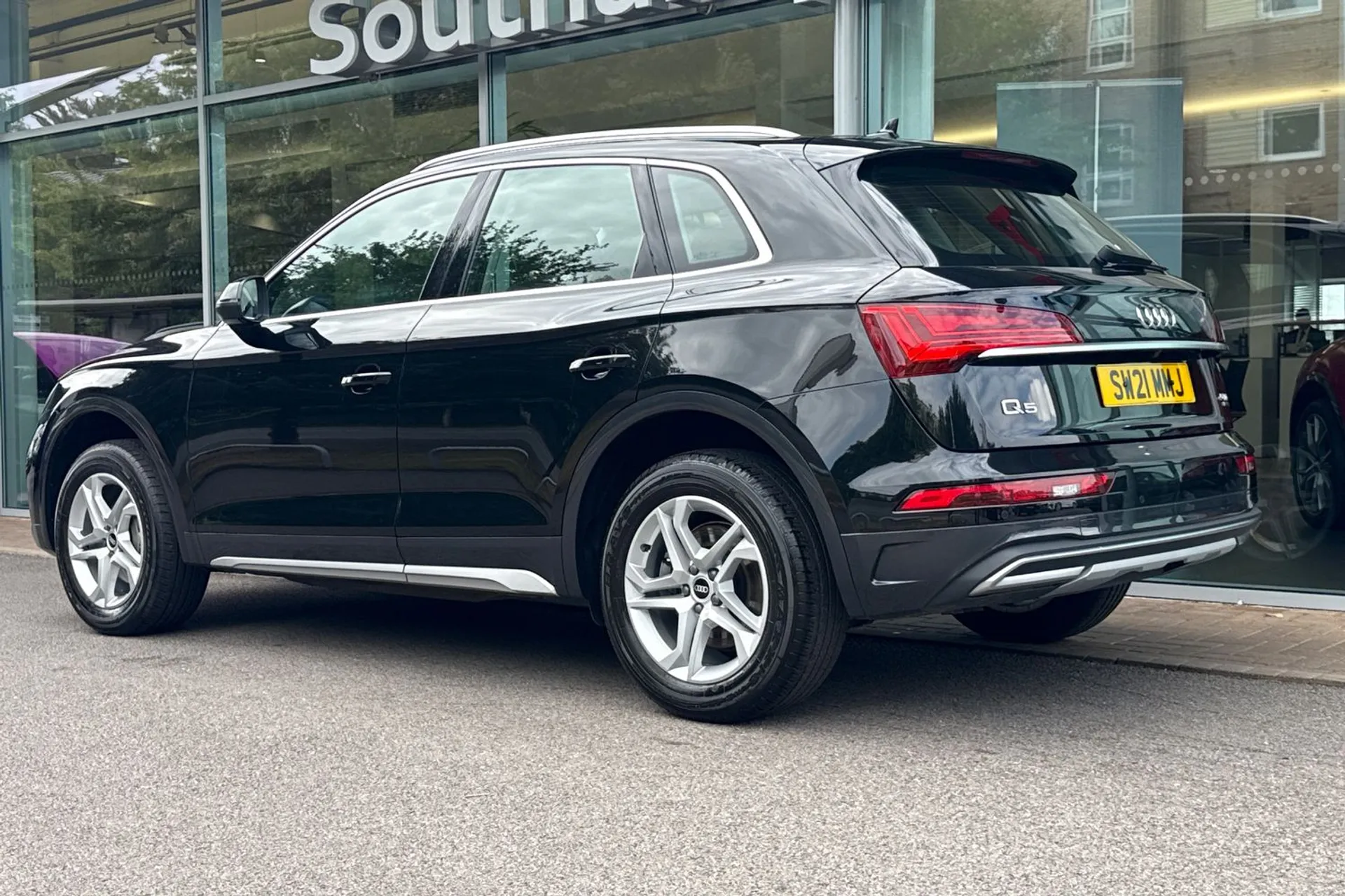 Audi Q5 thumbnail image number 8