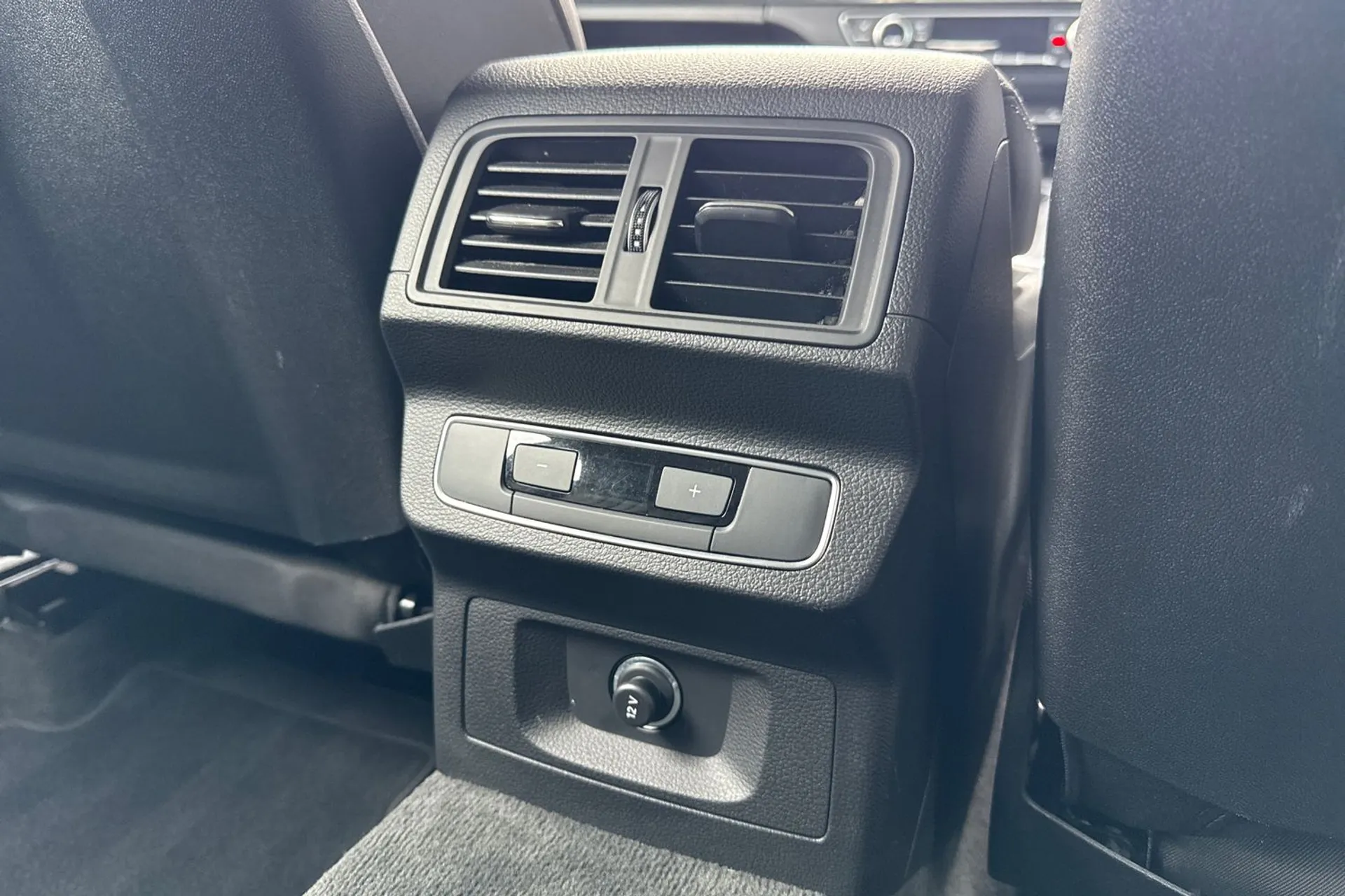 Audi Q5 thumbnail image number 46