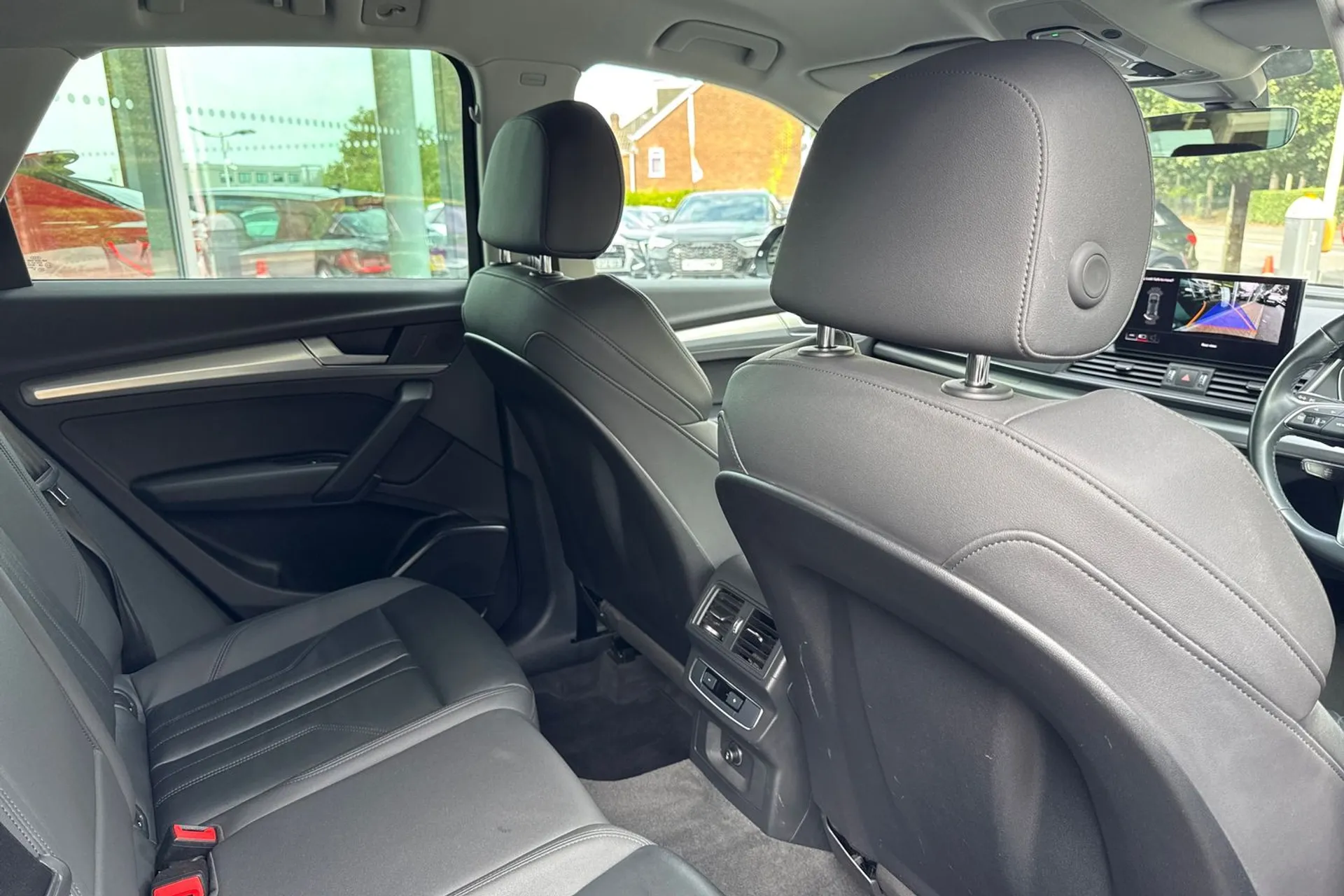 Audi Q5 thumbnail image number 22