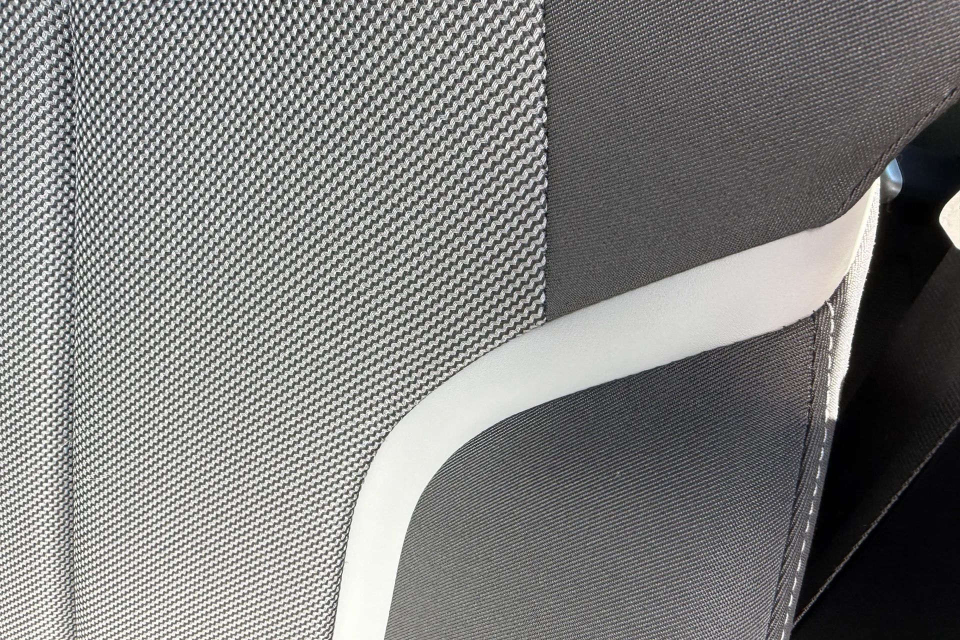 Audi Q2 thumbnail image number 29