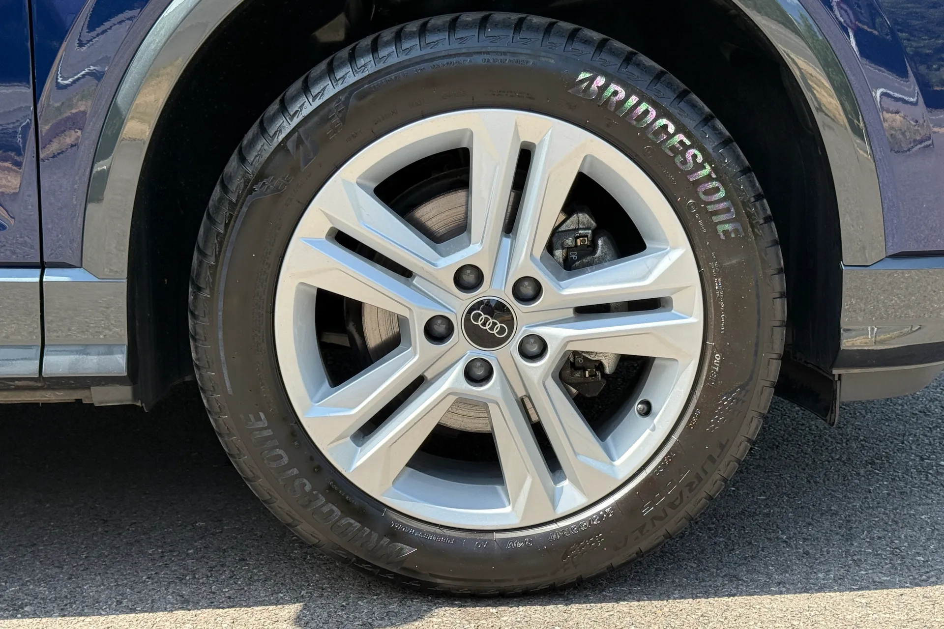 Audi Q2 thumbnail image number 6