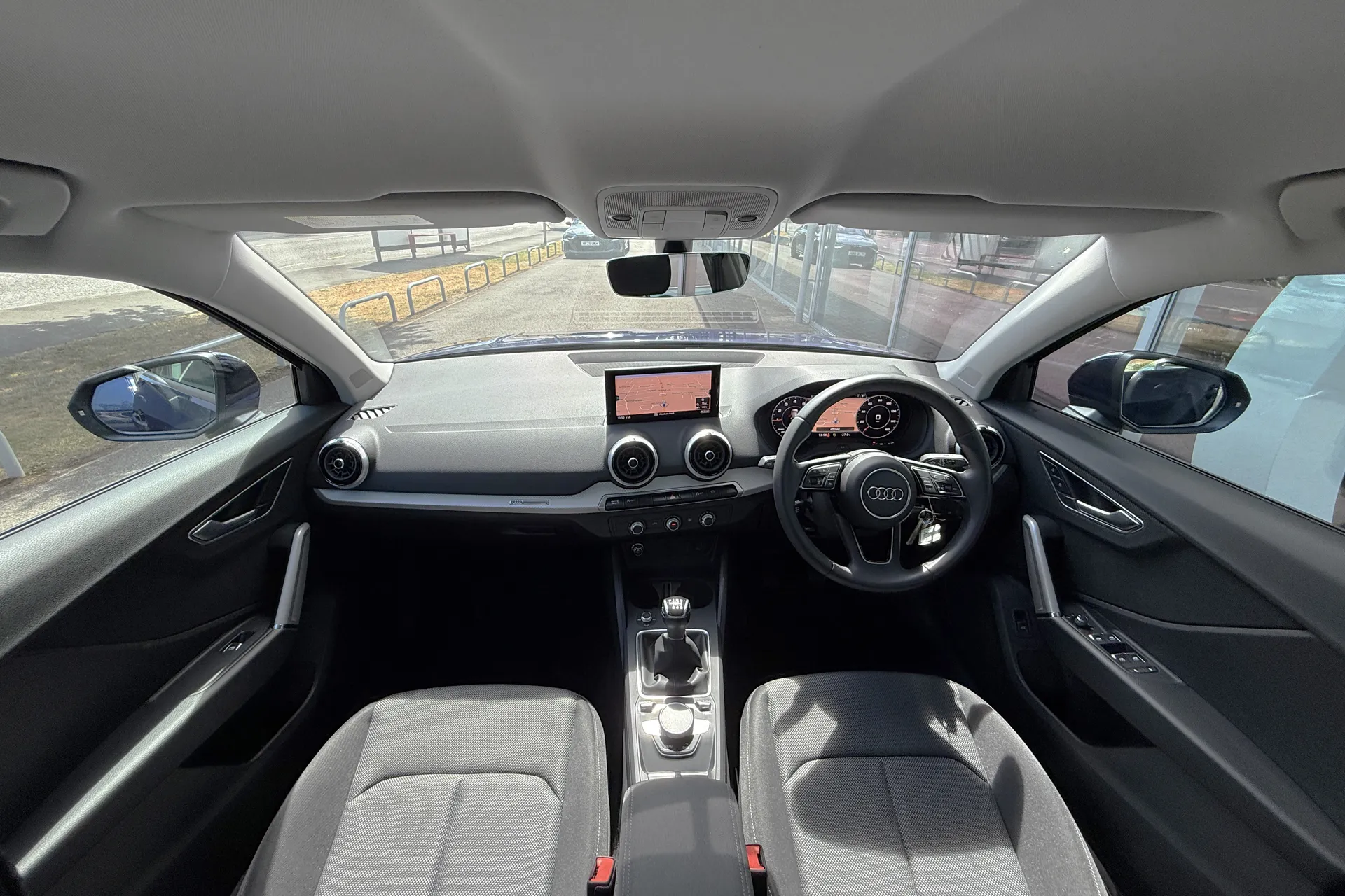 Audi Q2 thumbnail image number 3