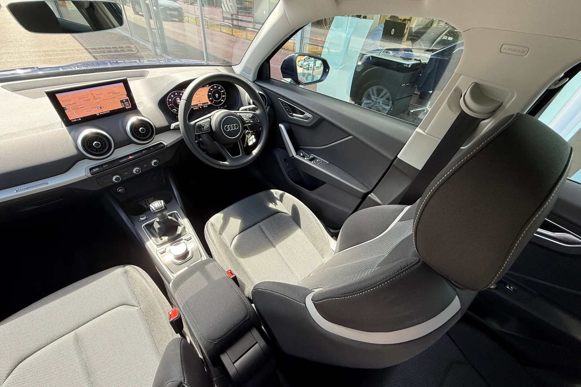 Audi Q2 thumbnail image number 33