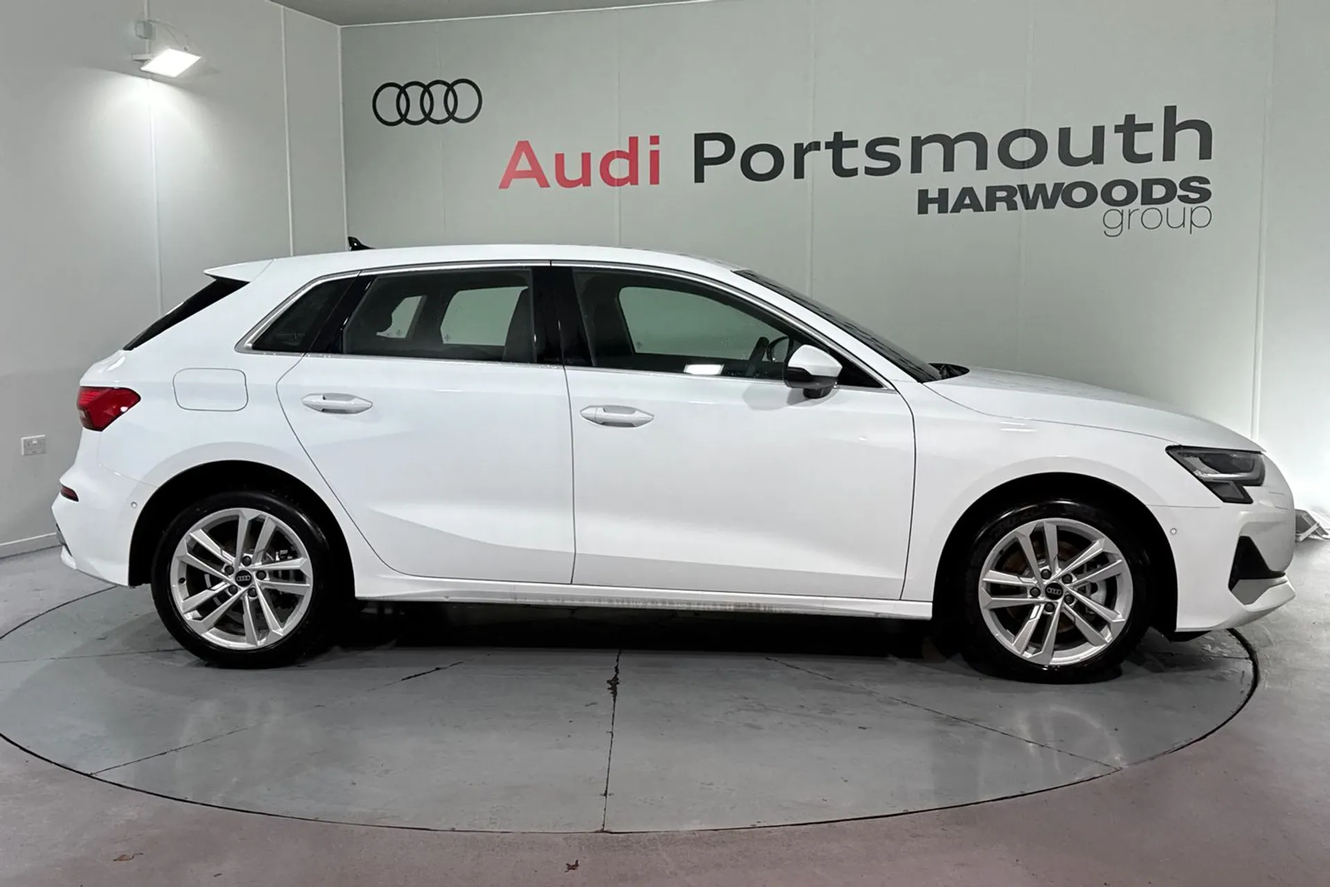 Audi A3 thumbnail image number 2