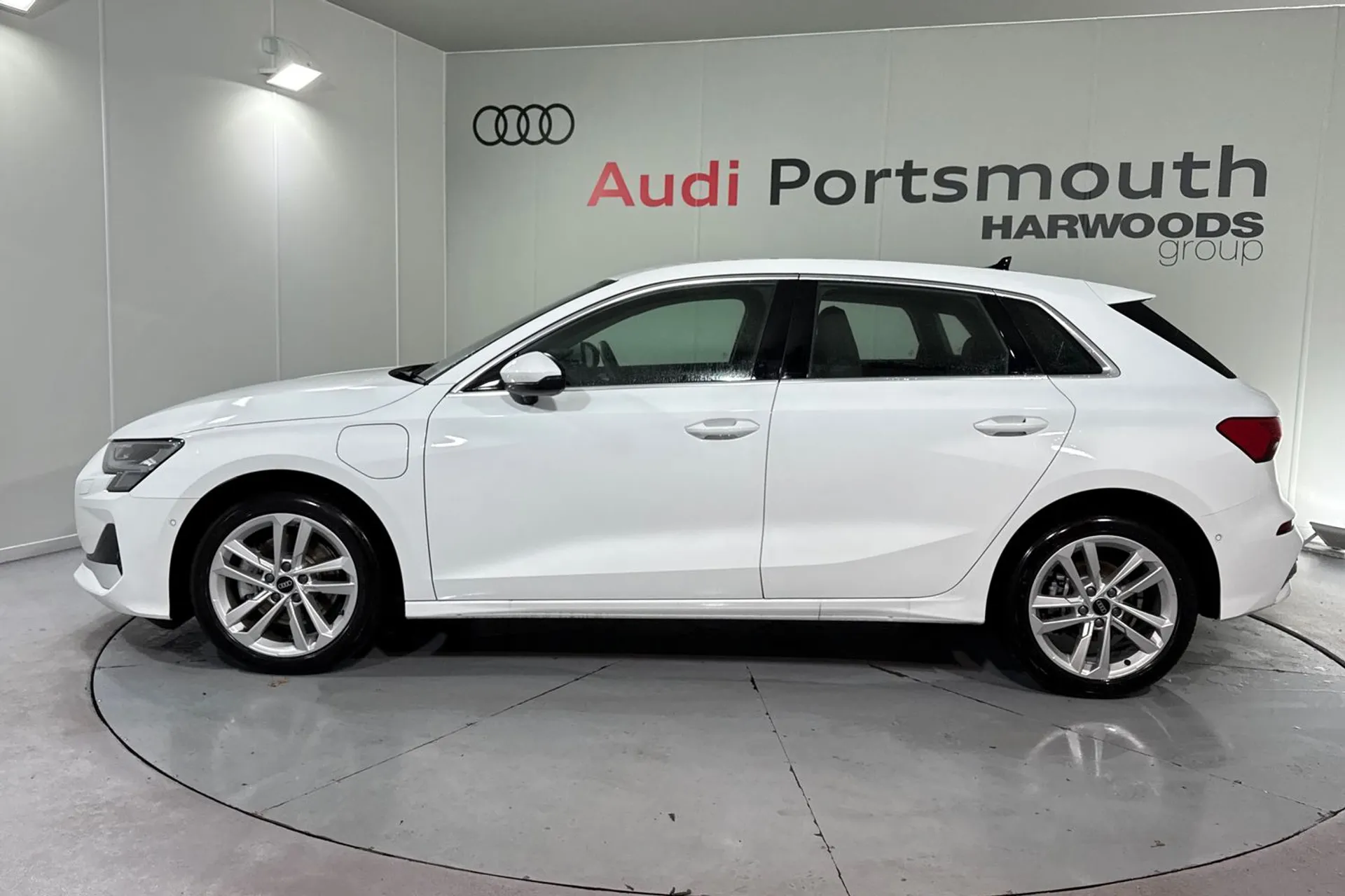 Audi A3 thumbnail image number 11