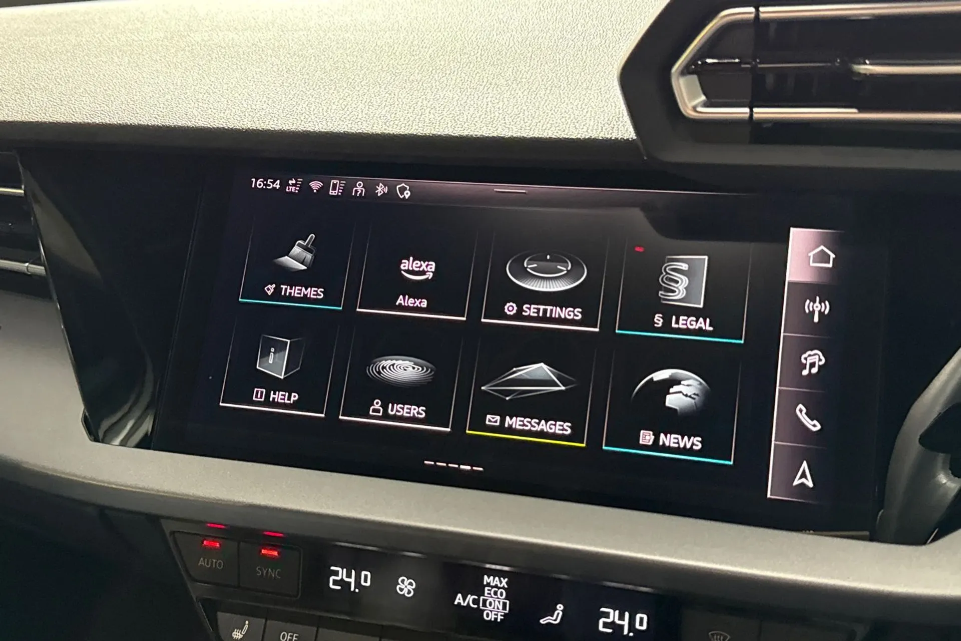 Audi A3 thumbnail image number 27