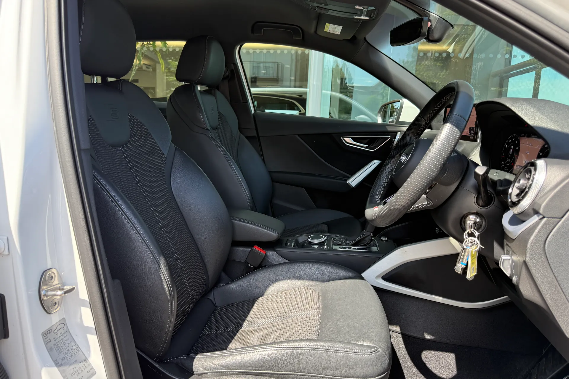 Audi Q2 thumbnail image number 24