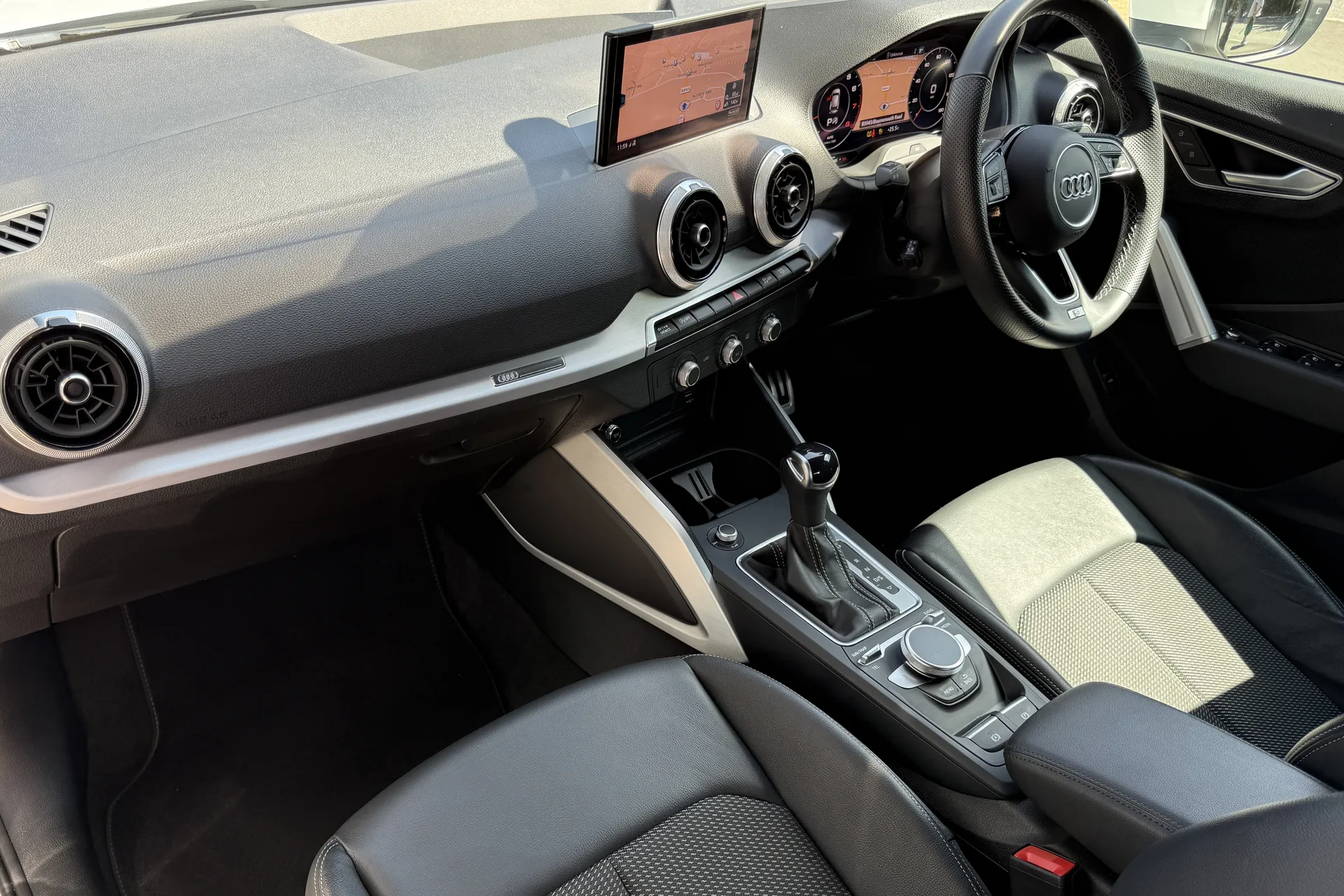 Audi Q2 thumbnail image number 26
