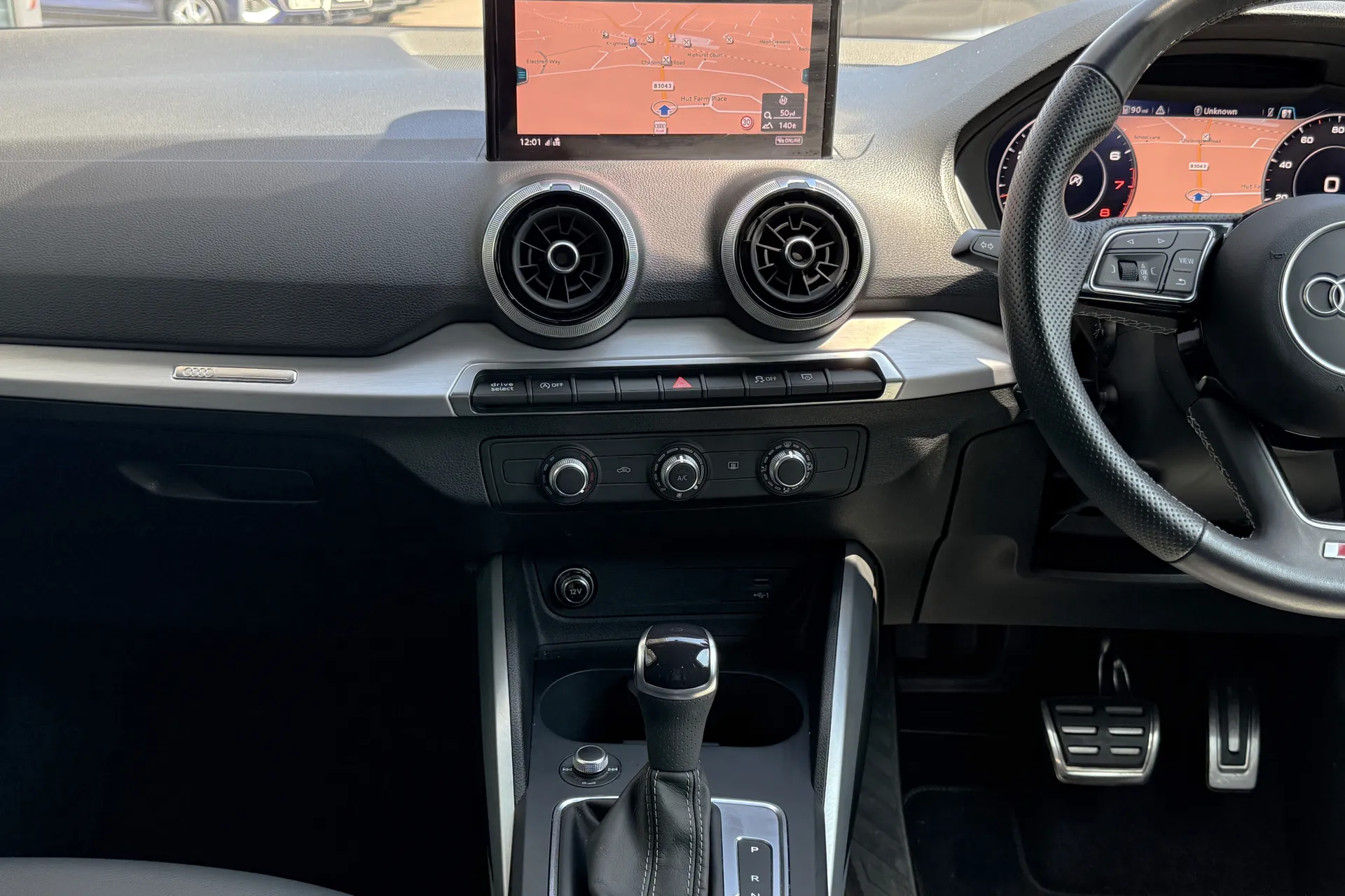 Audi Q2 thumbnail image number 33
