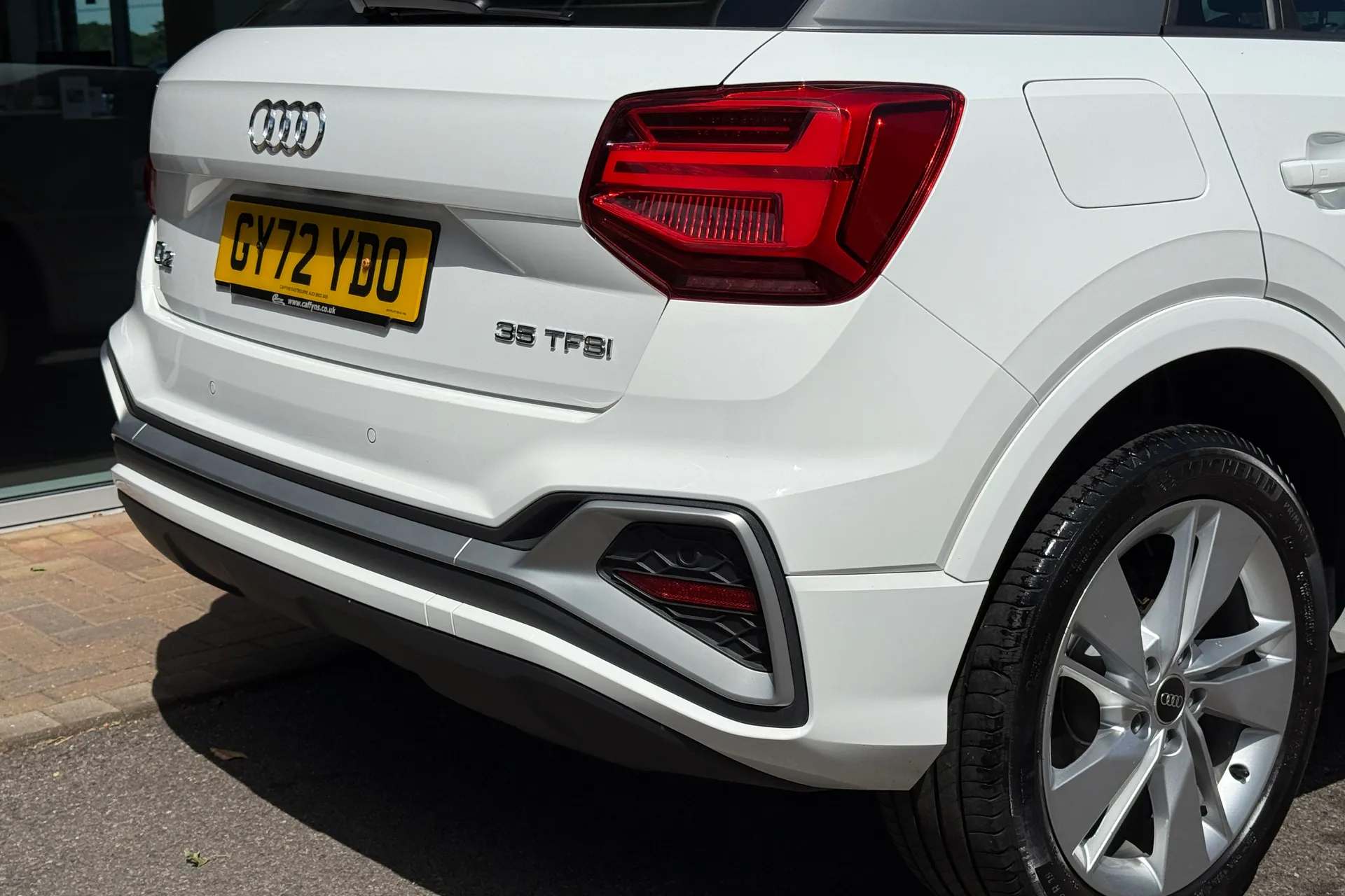 Audi Q2 thumbnail image number 17