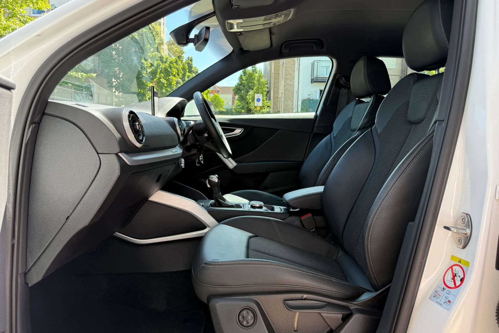 Audi Q2 thumbnail image number 27