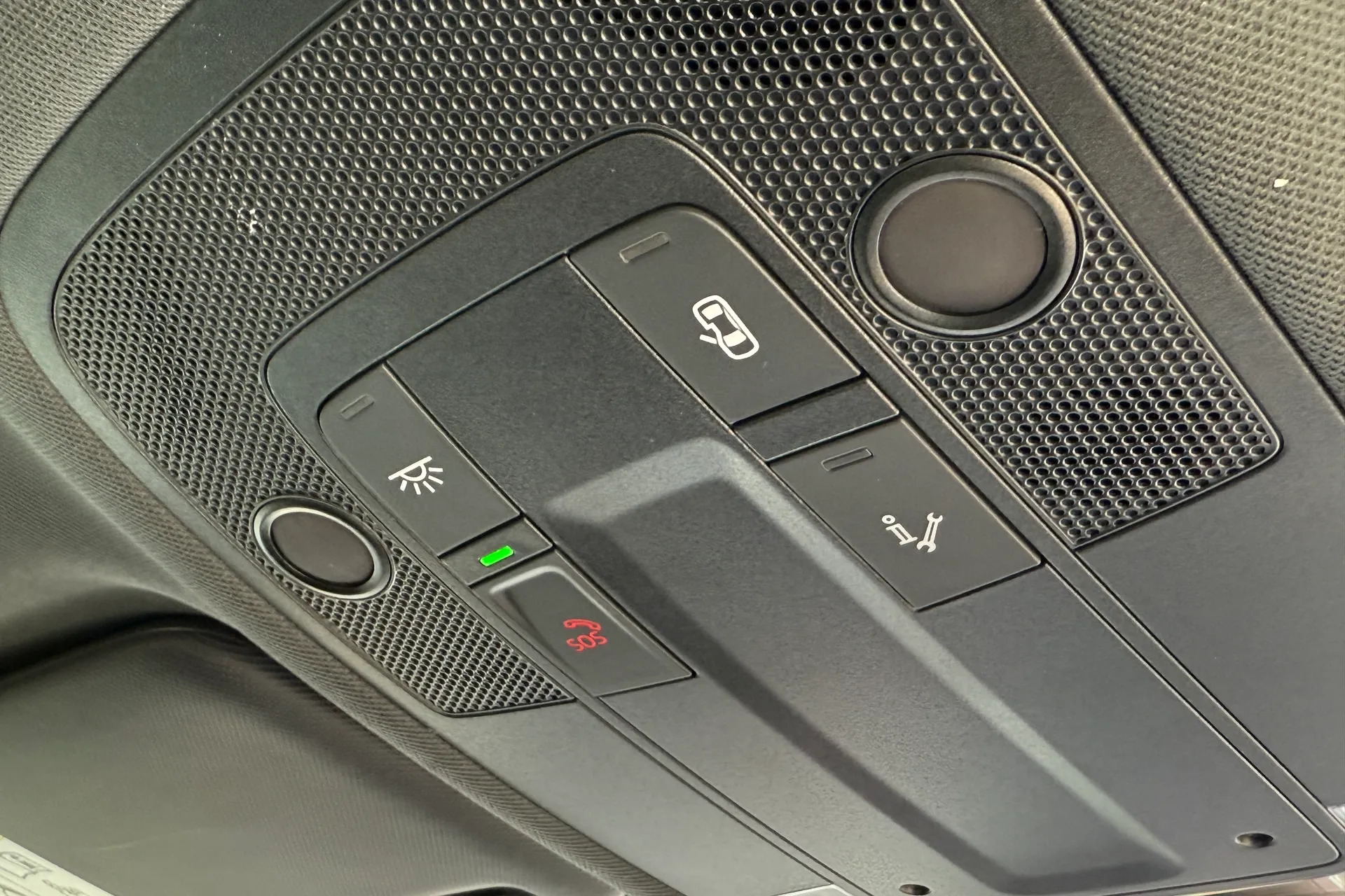 Audi Q2 thumbnail image number 41