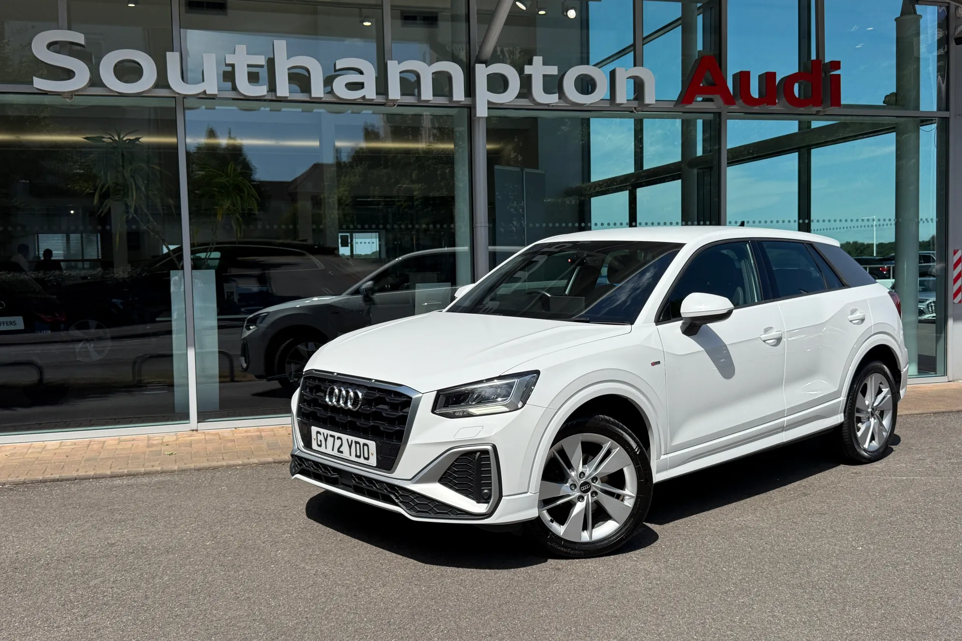 Audi Q2 thumbnail image number 6