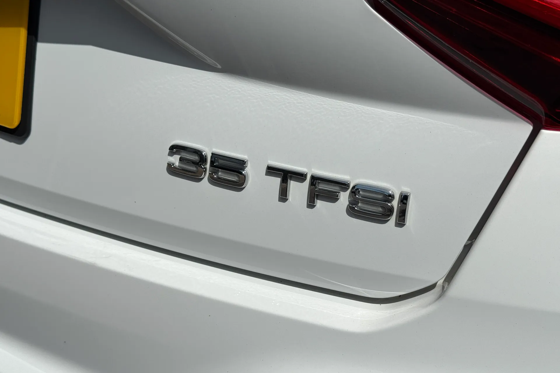 Audi Q2 thumbnail image number 8