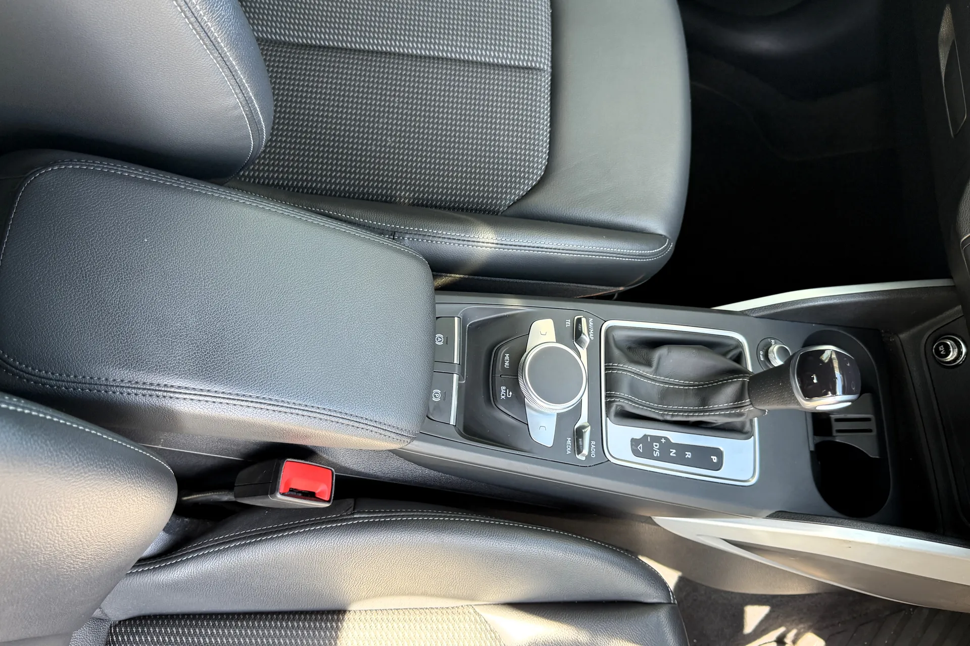 Audi Q2 thumbnail image number 47
