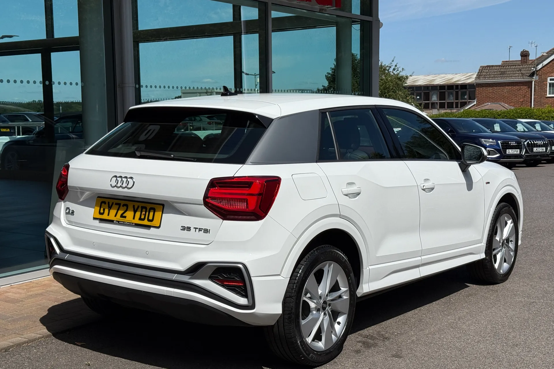 Audi Q2 thumbnail image number 15