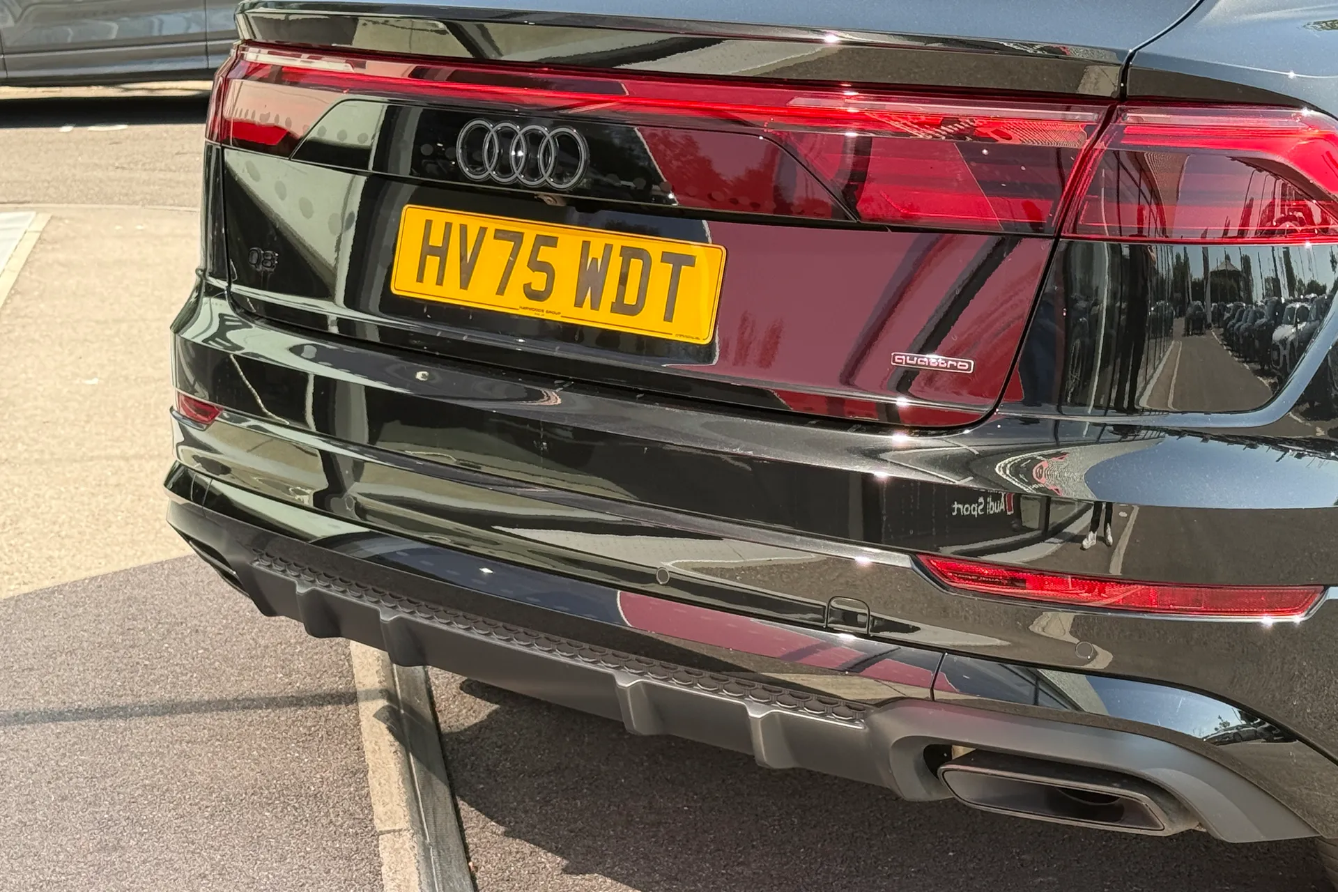 Audi Q8 thumbnail image number 26