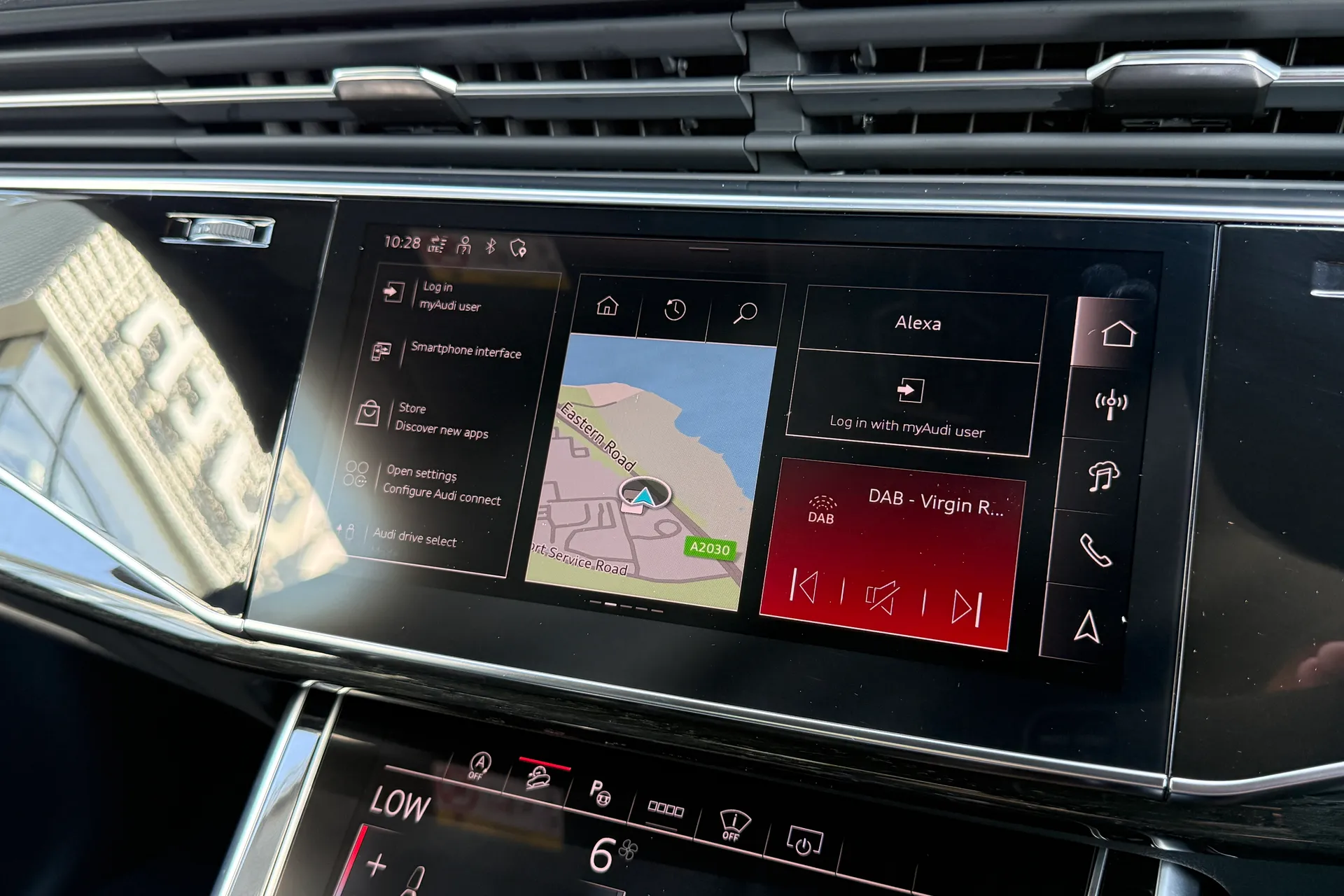 Audi Q8 thumbnail image number 22