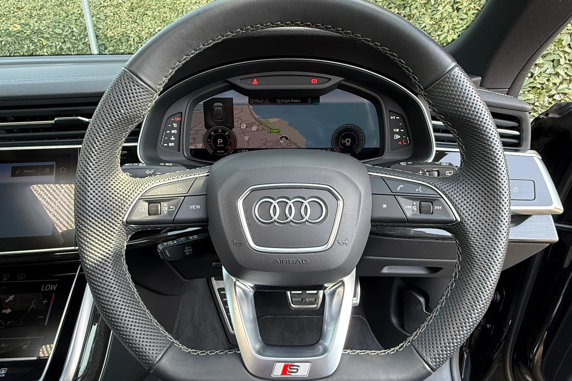 Audi Q8 thumbnail image number 15