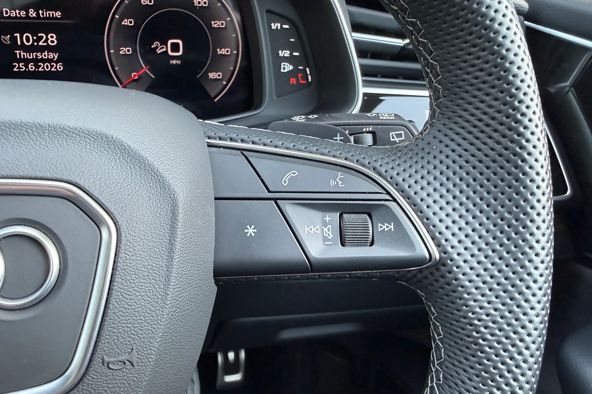 Audi Q8 thumbnail image number 51