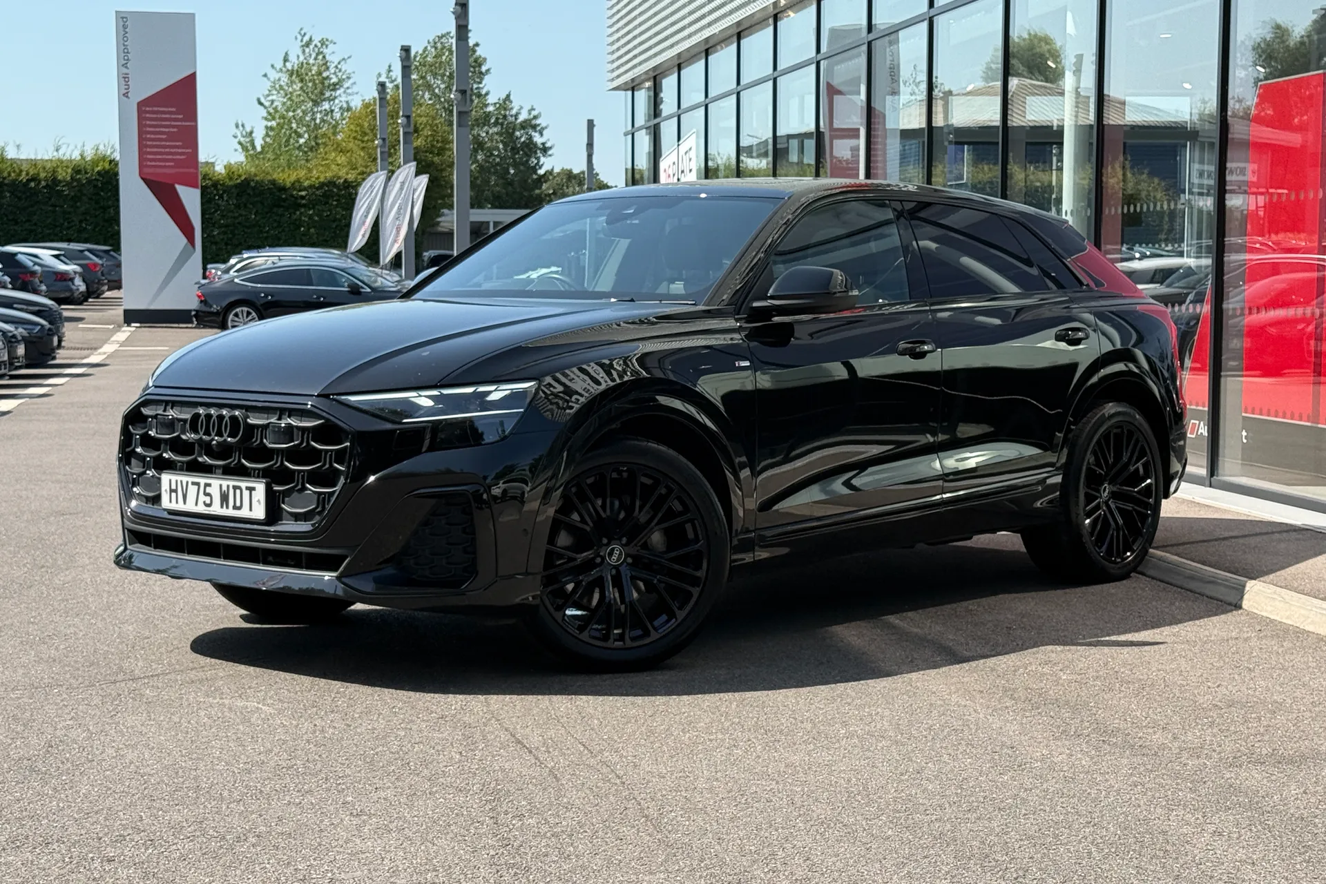 Audi Q8 thumbnail image number 8