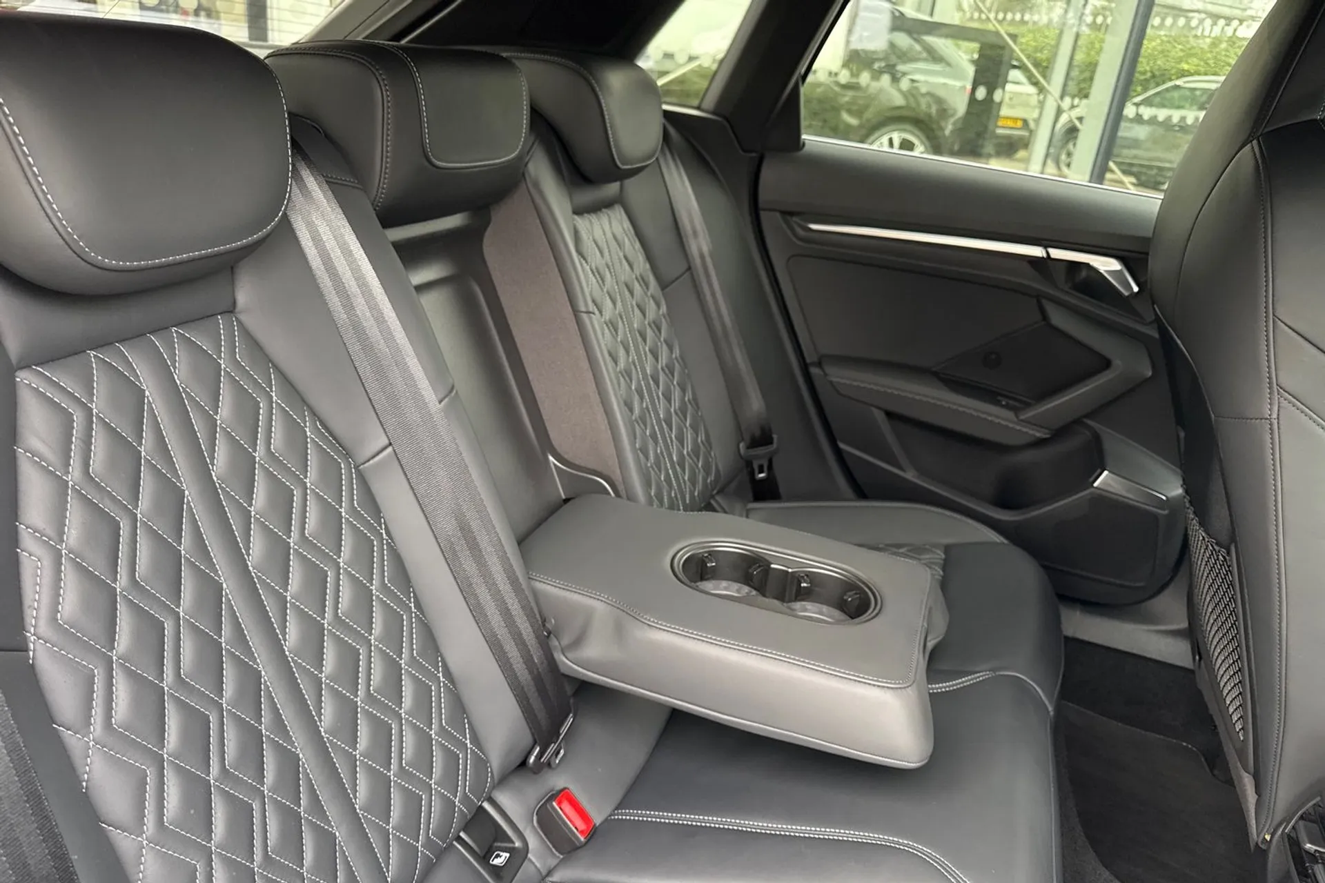 Audi A3 thumbnail image number 40