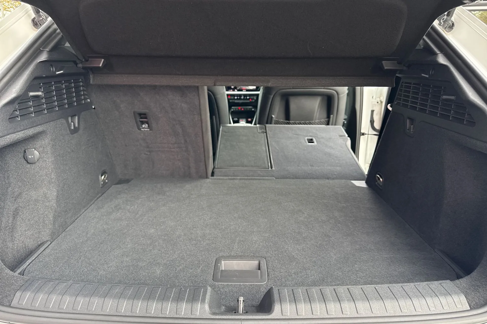 Audi A3 thumbnail image number 38