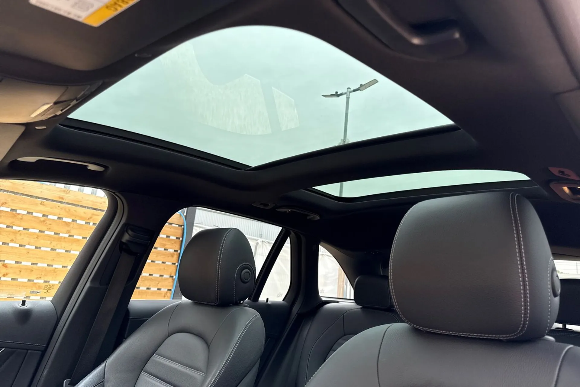 MERCEDES-BENZ GLC thumbnail image number 32